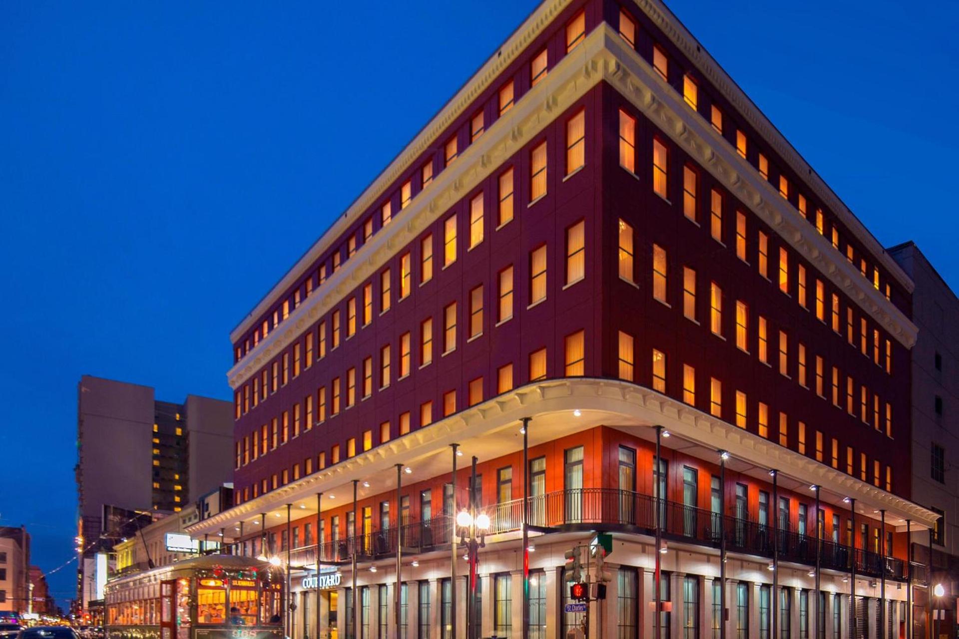 Courtyard by Marriott New Orleans Downtown Near the French Quarter photo 1