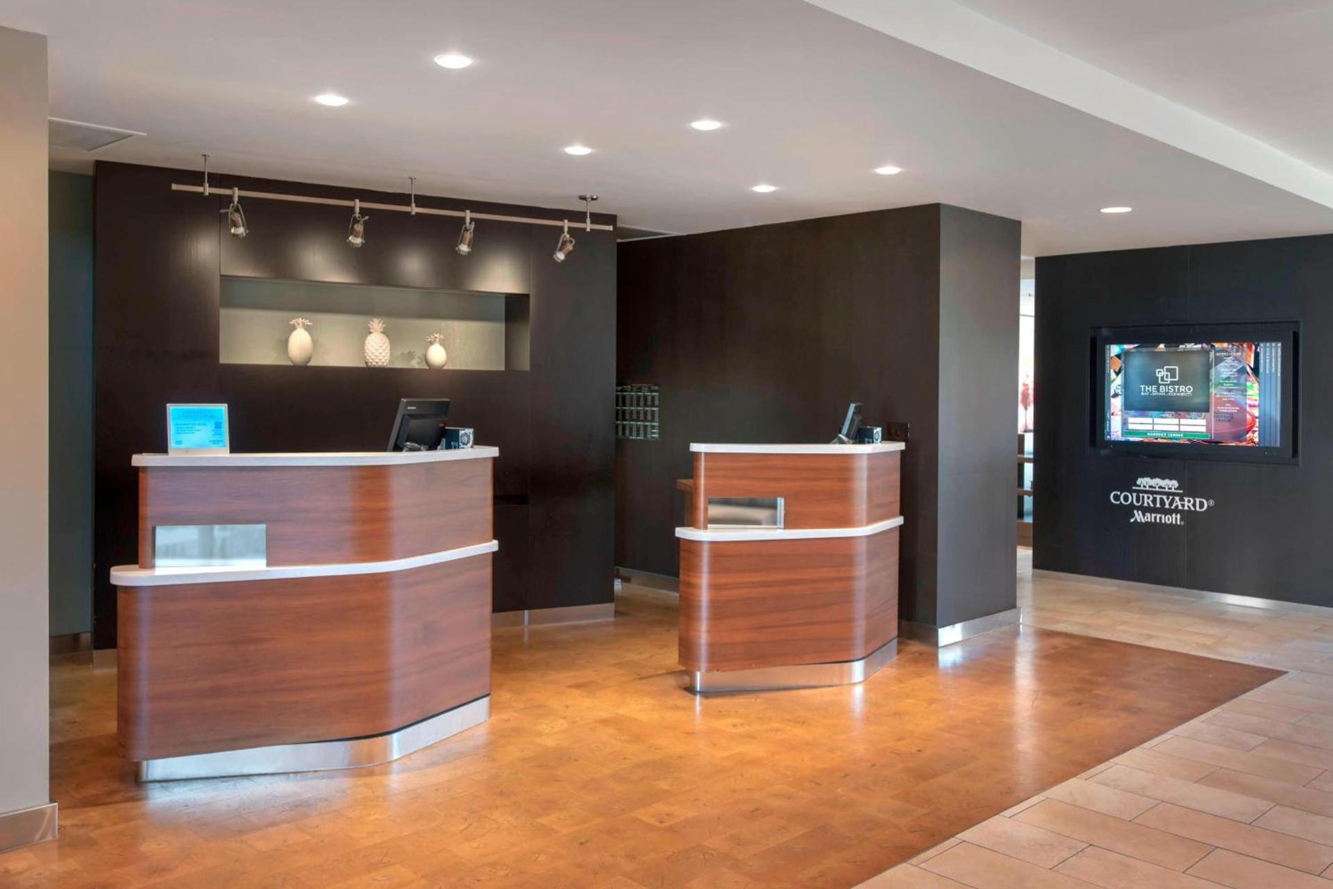 Courtyard by Marriott Mt. Laurel photo 2