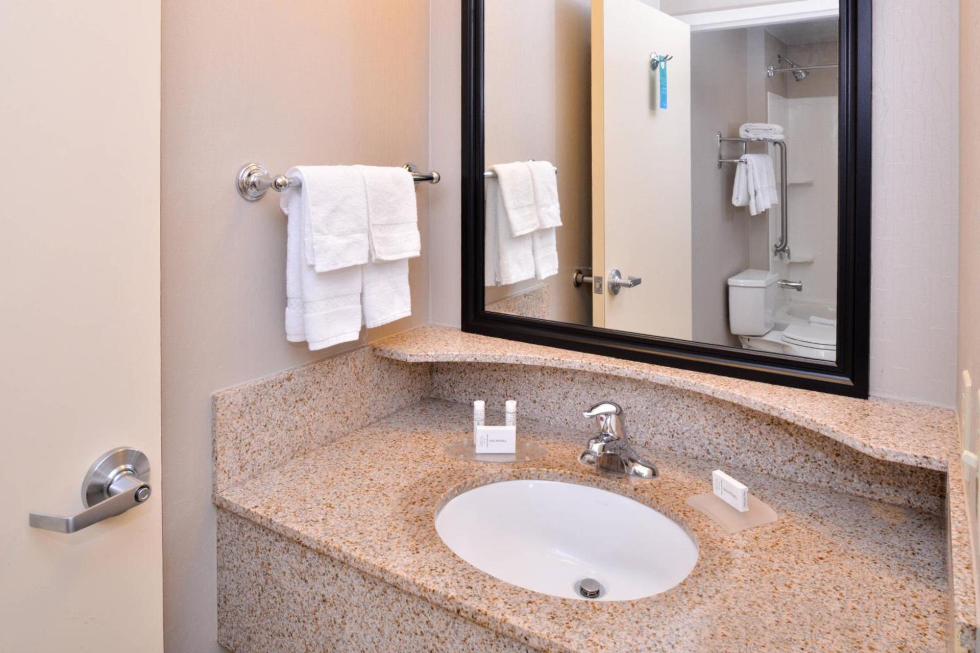 SpringHill Suites by Marriott Corona Riverside photo 11