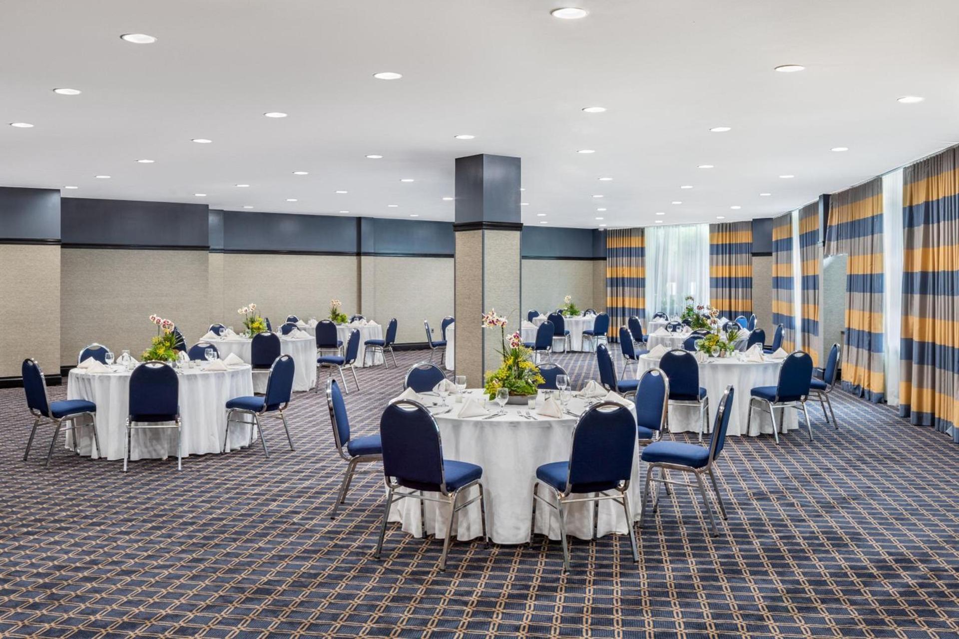 Sheraton Lincoln Harbor Hotel photo 57