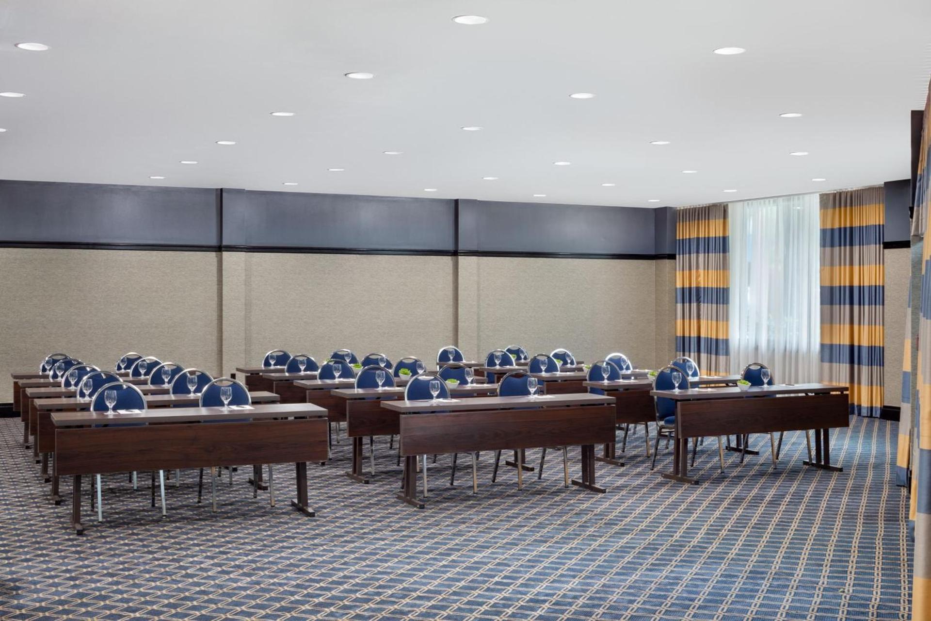 Sheraton Lincoln Harbor Hotel photo 55