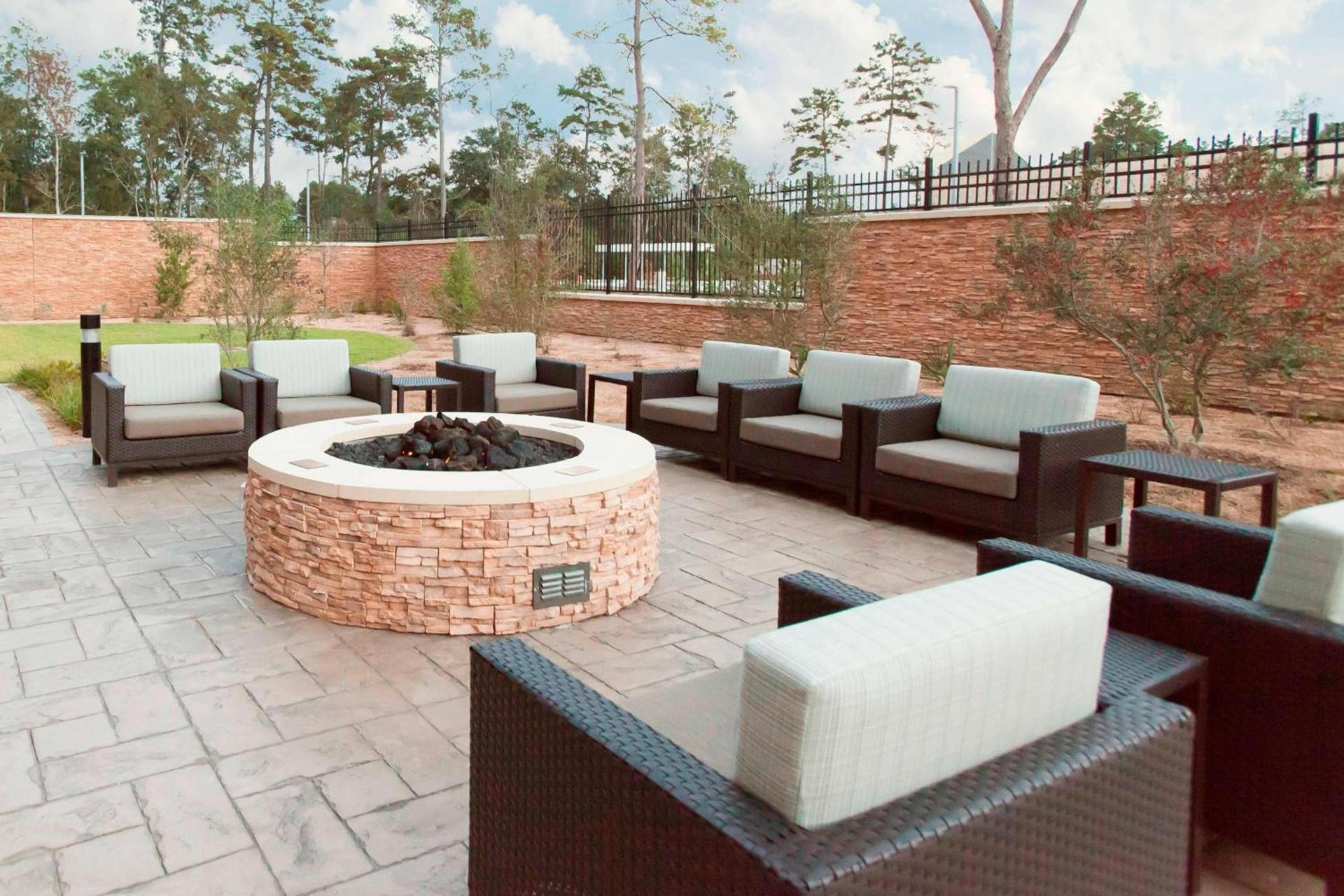 Courtyard by Marriott Houston City Place photo 42