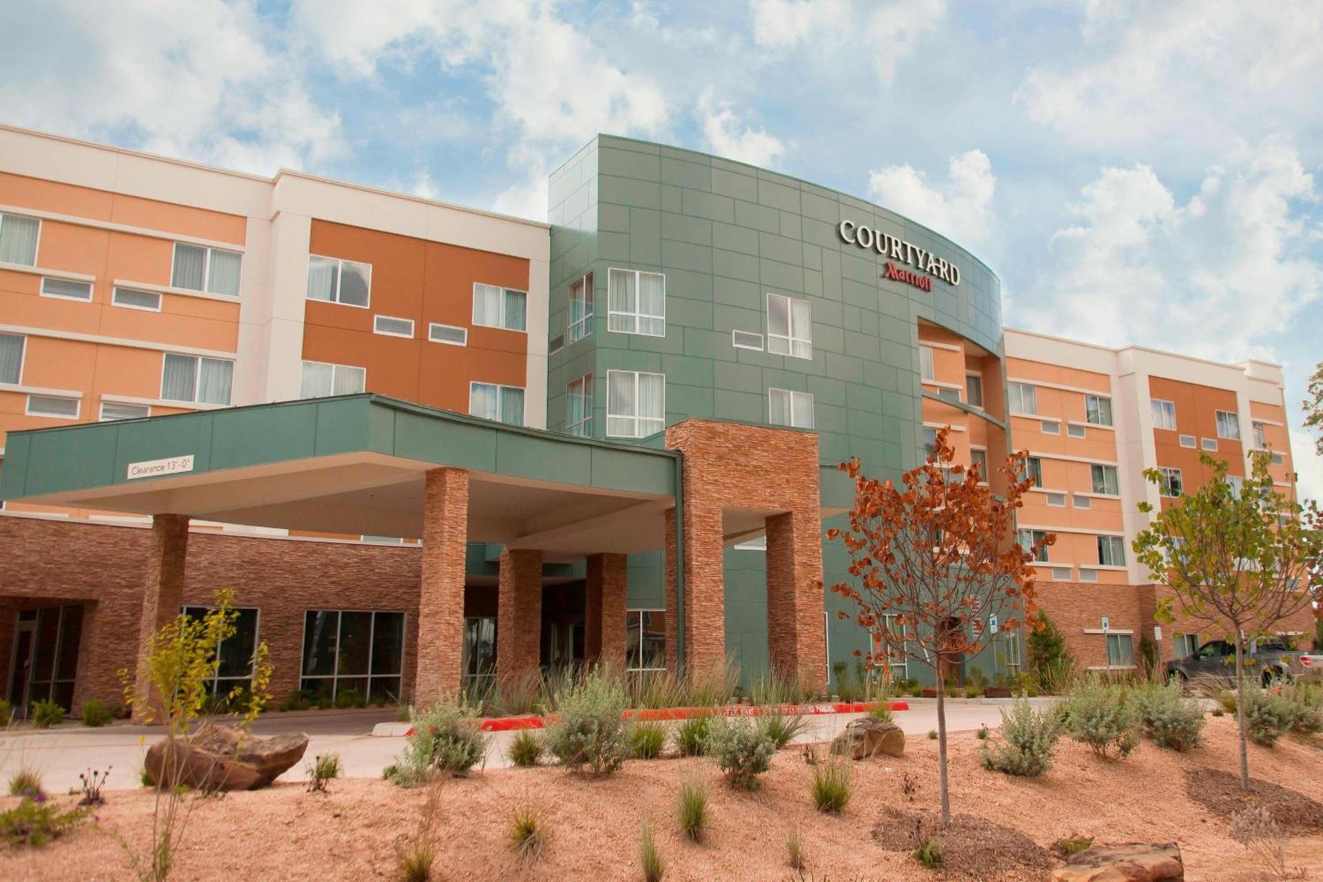 Courtyard by Marriott Houston City Place photo 1