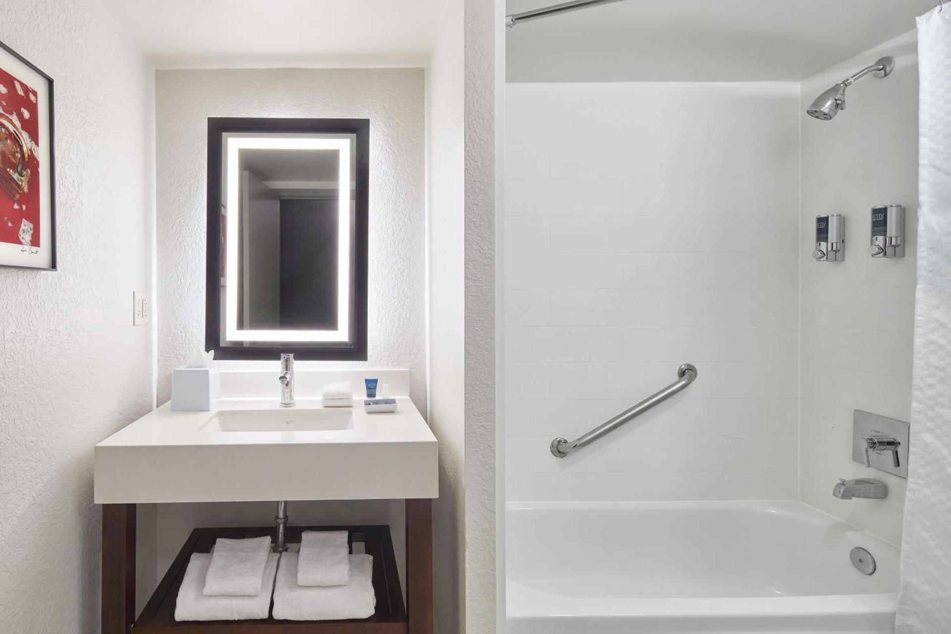 Four Points by Sheraton Tallahassee Downtown photo 11