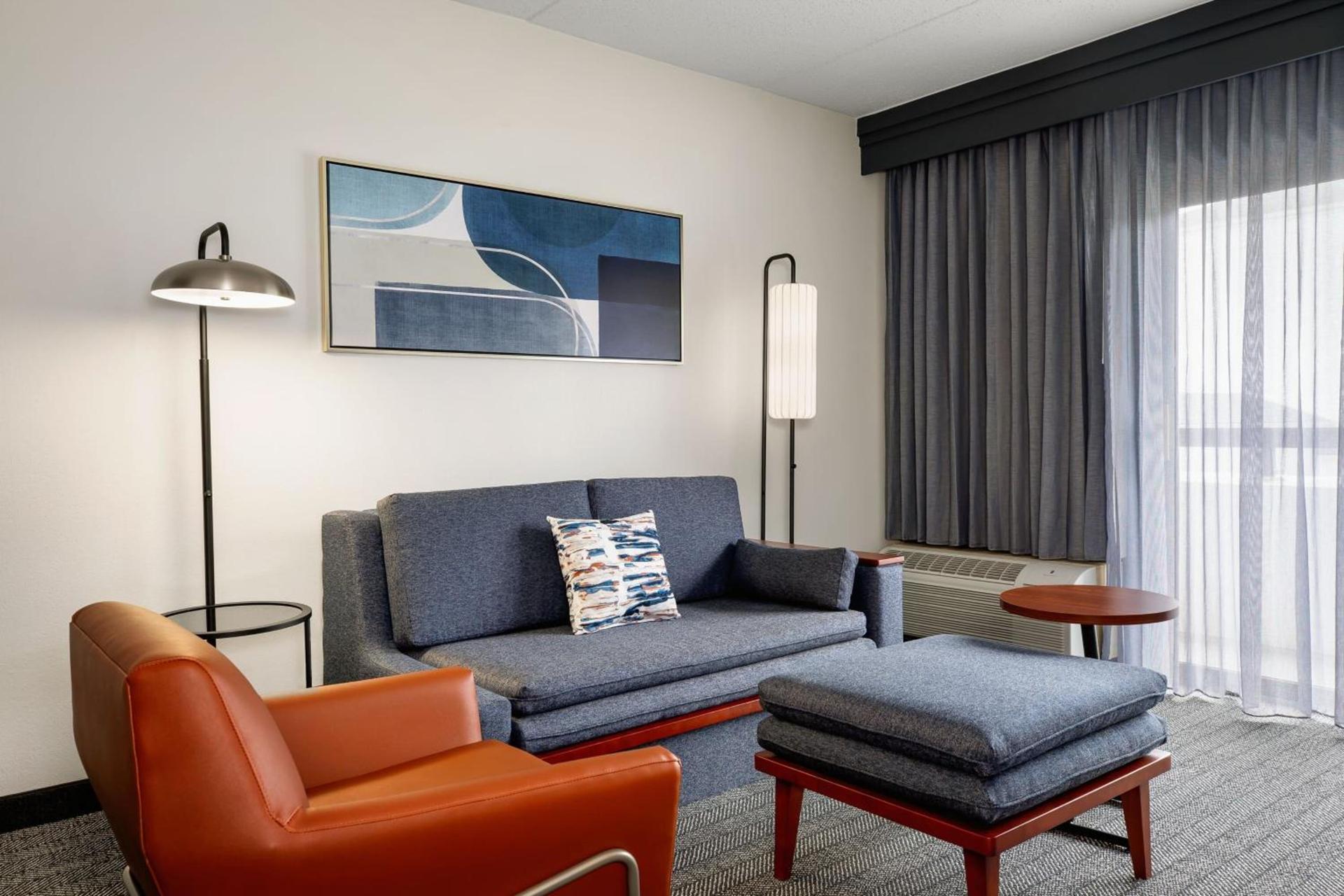 Courtyard by Marriott Minneapolis-St. Paul Airport photo 13