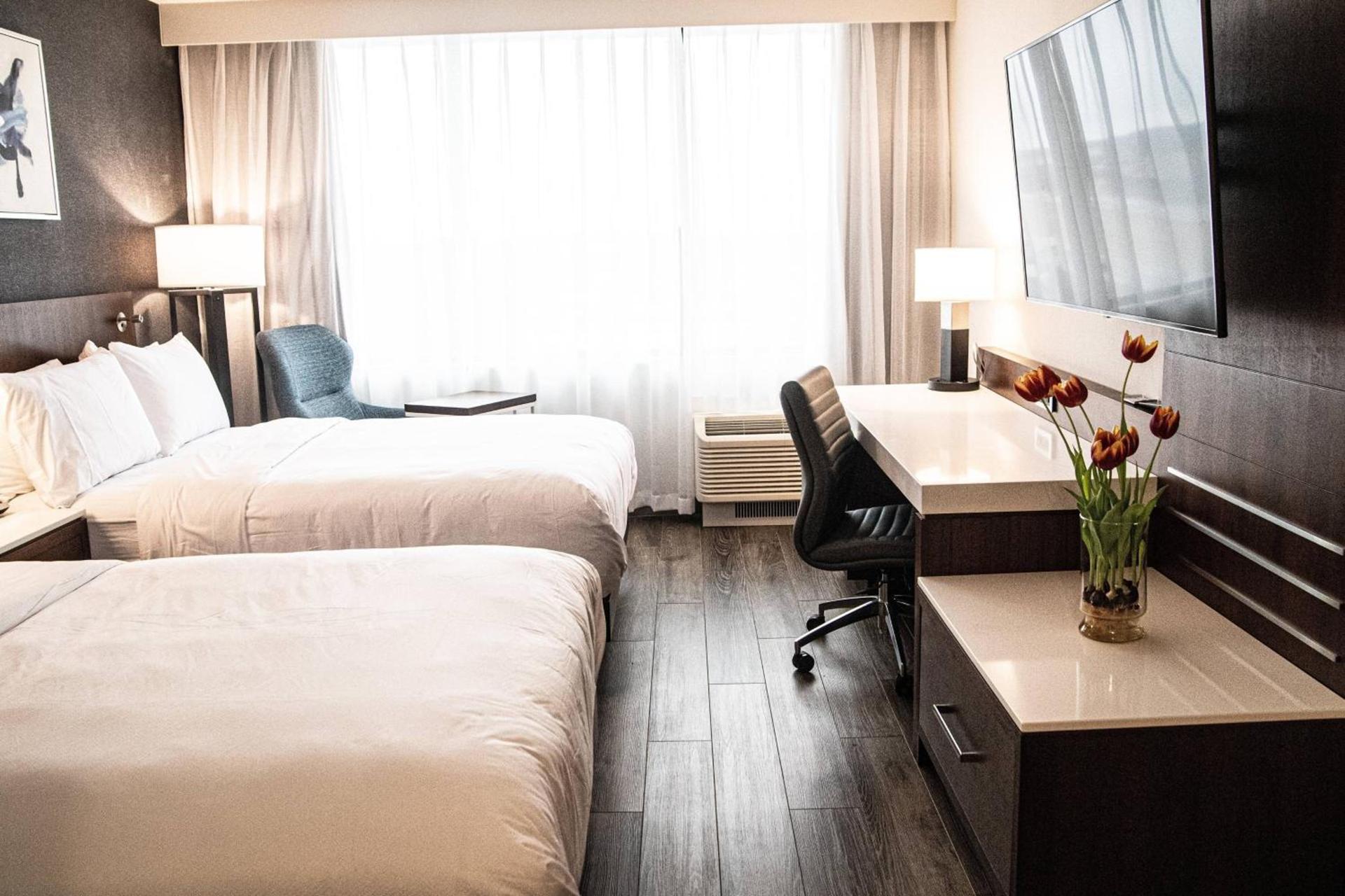 Delta Hotels by Marriott Cincinnati Sharonville photo 7