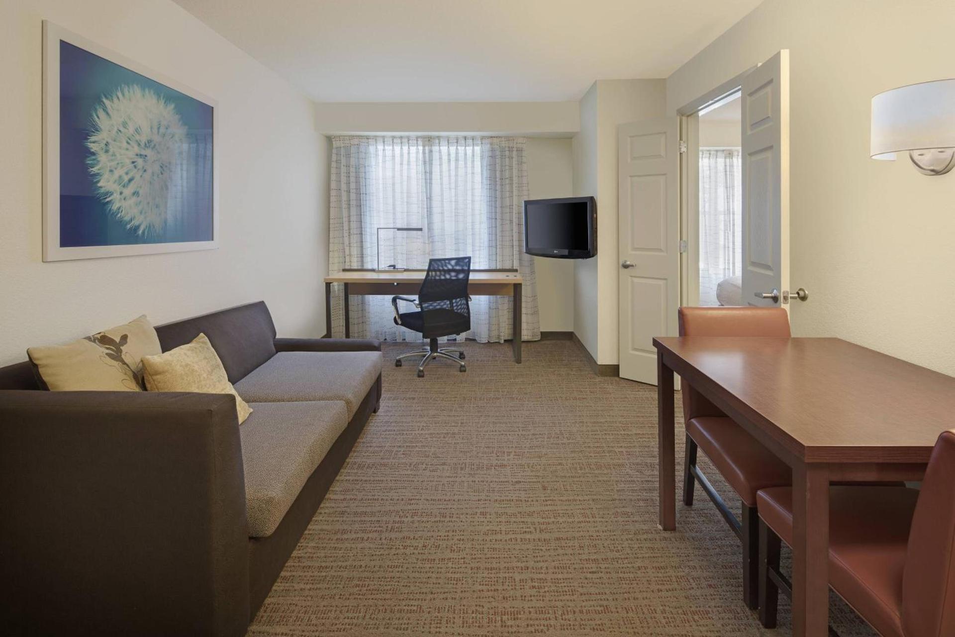 Residence Inn Indianapolis Airport photo 9