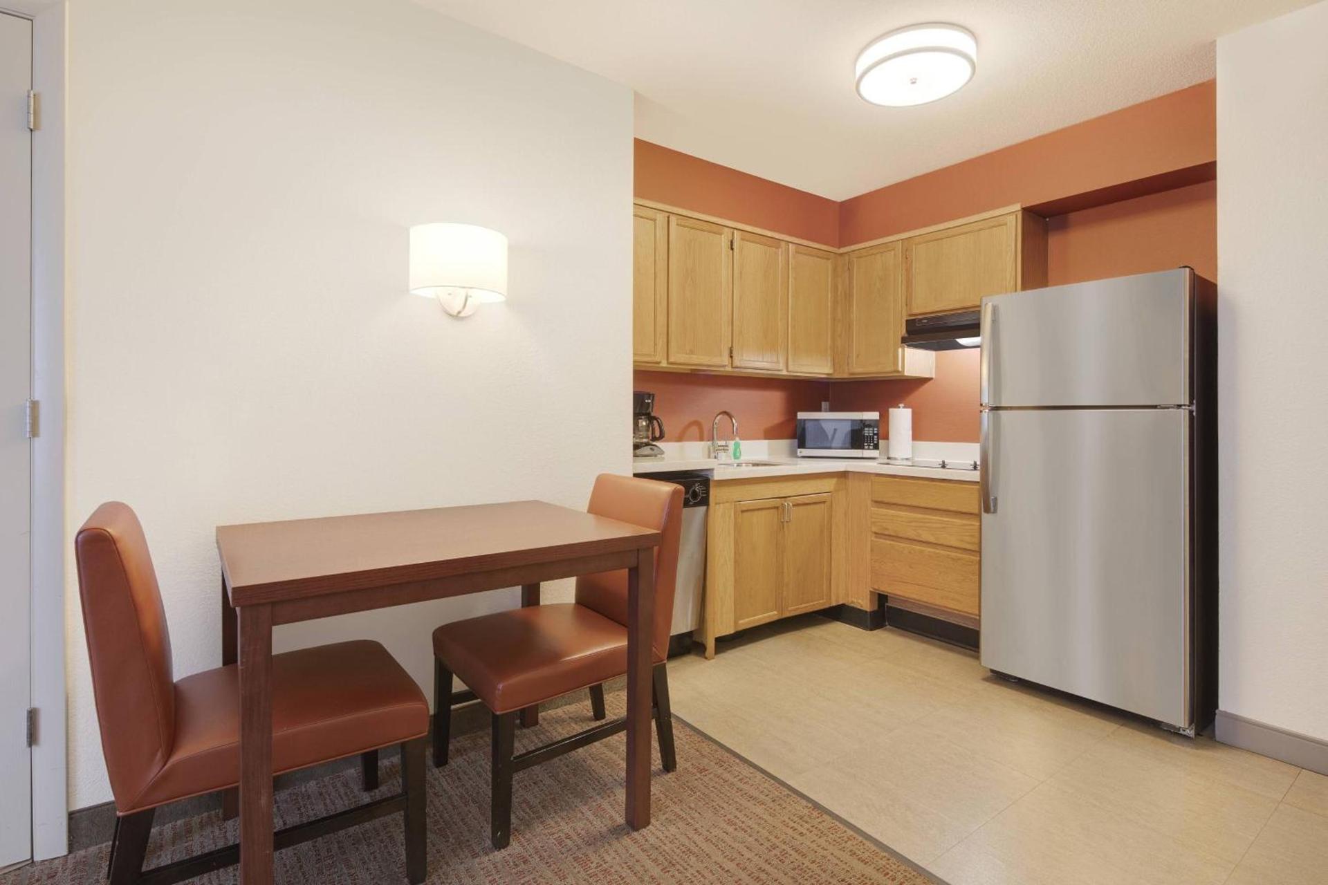 Residence Inn Indianapolis Airport photo 10