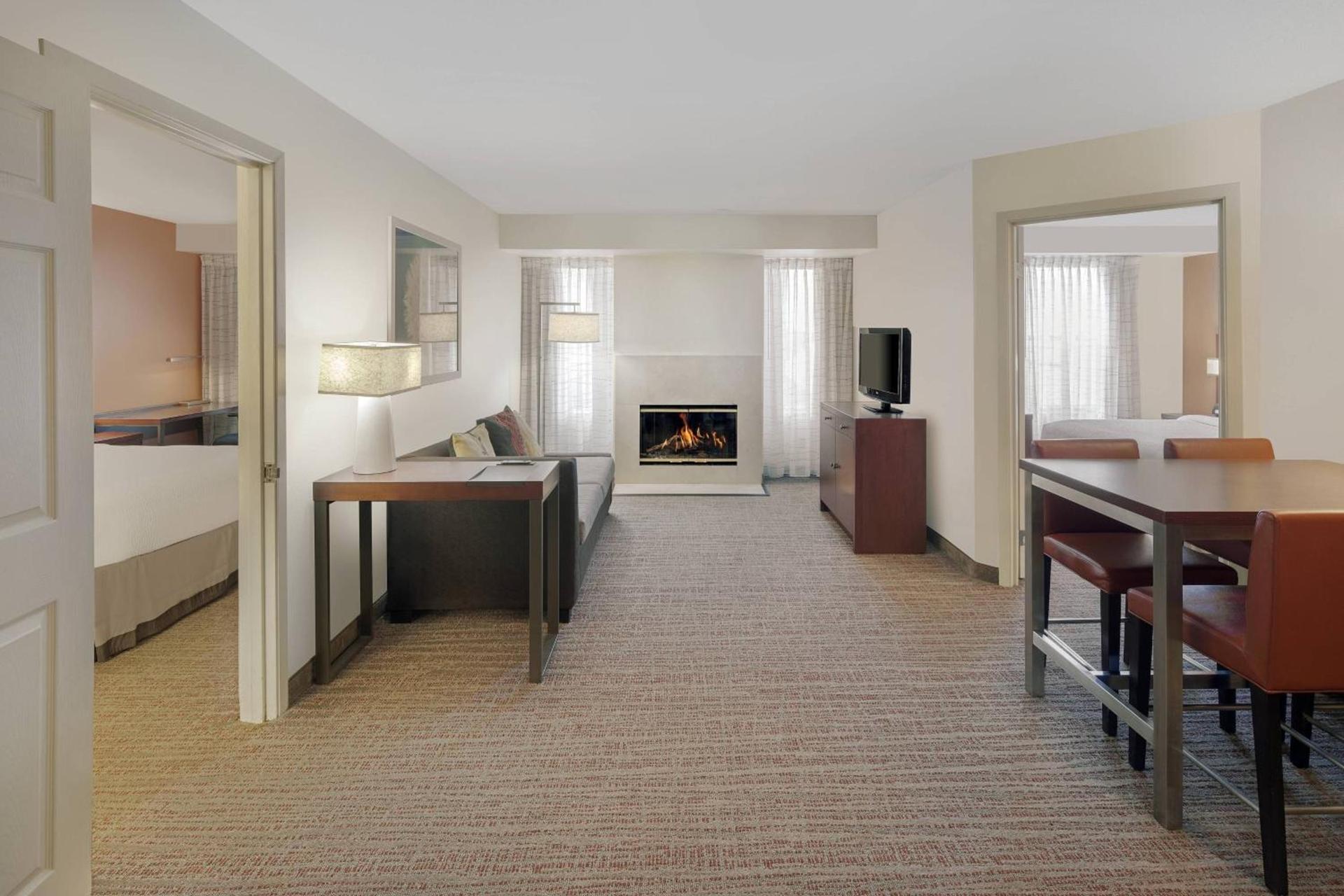 Residence Inn Indianapolis Airport photo 11