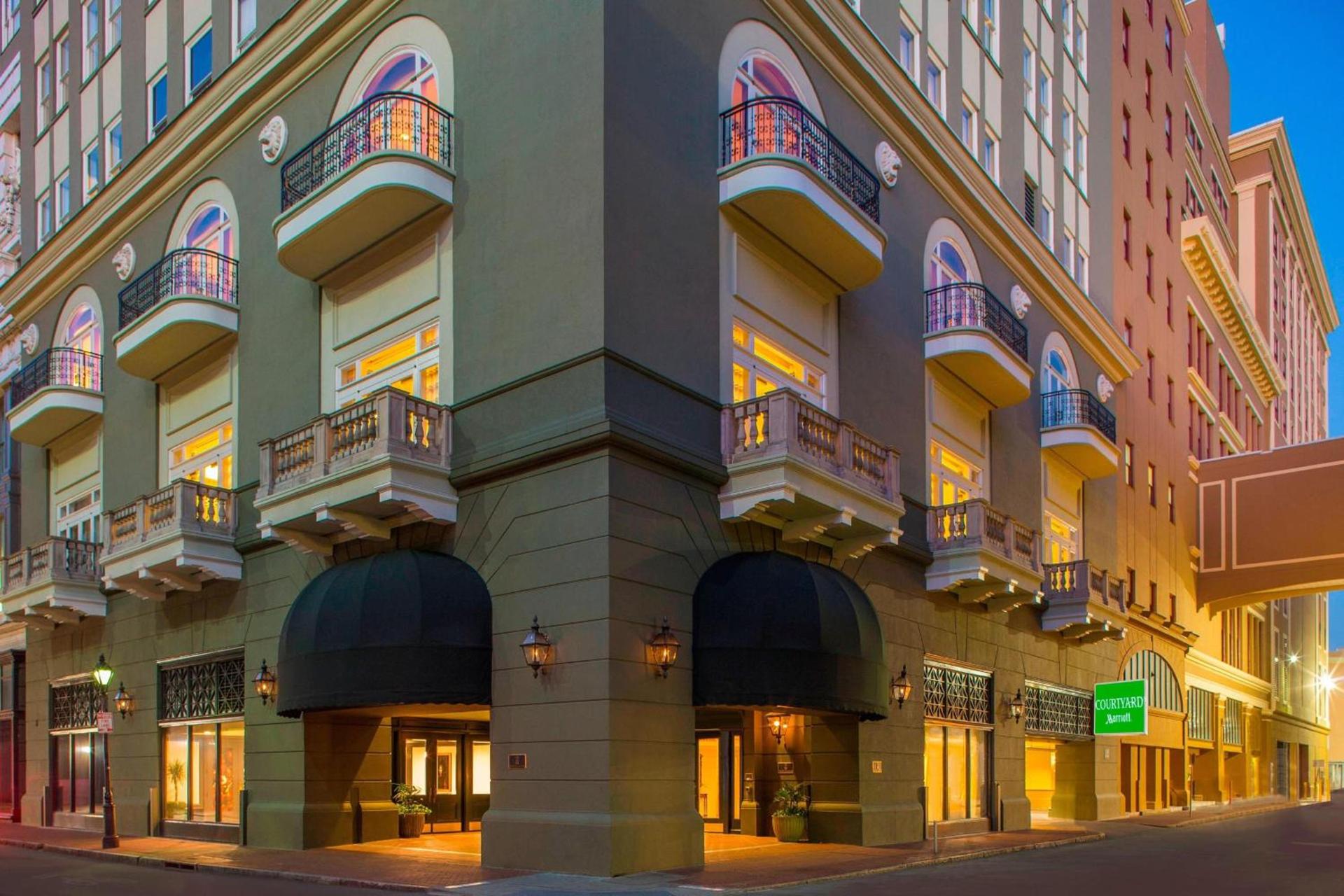 Courtyard by Marriott New Orleans French Quarter/Iberville photo 1