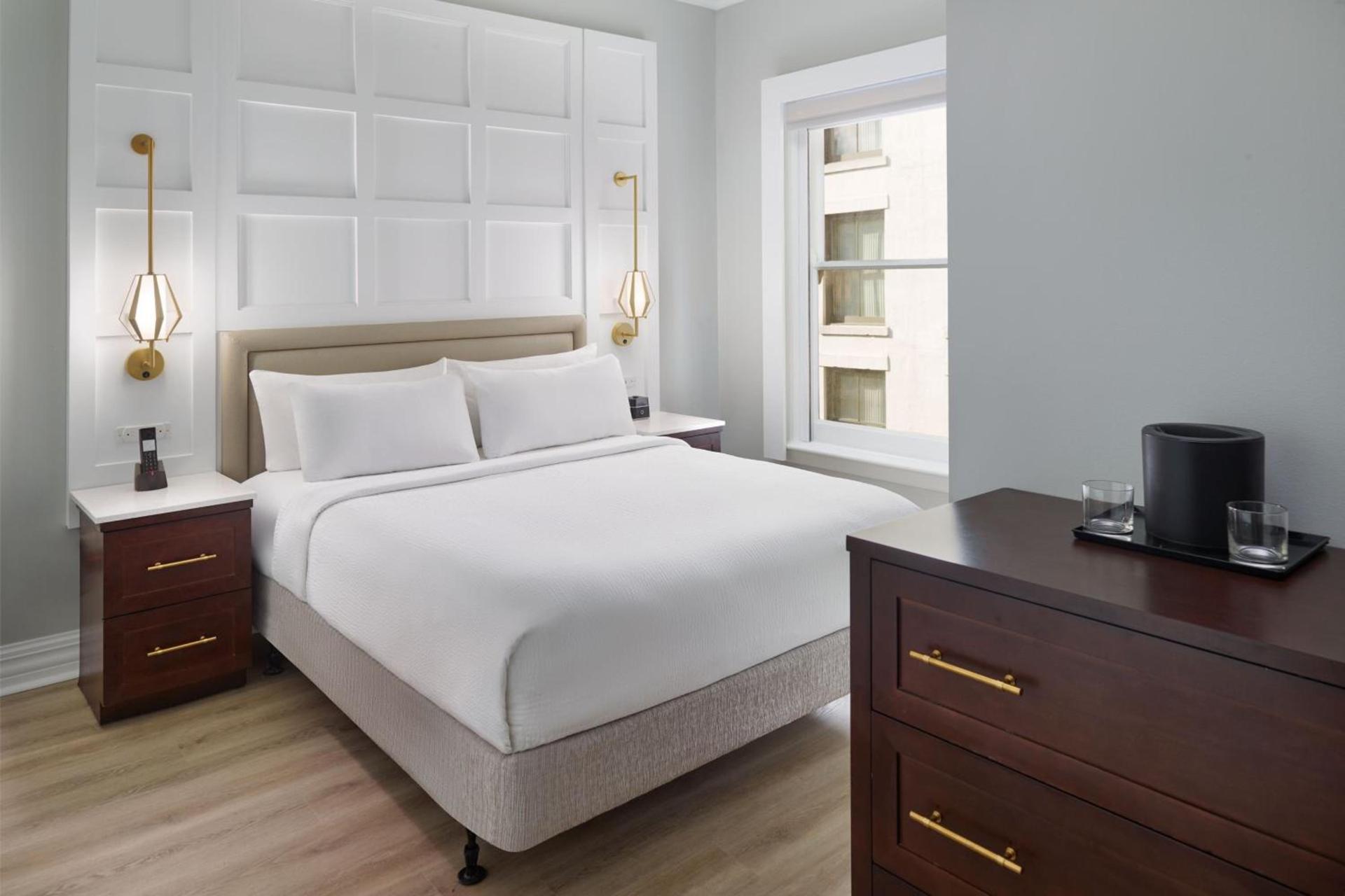 Courtyard by Marriott New Orleans French Quarter/Iberville photo 8