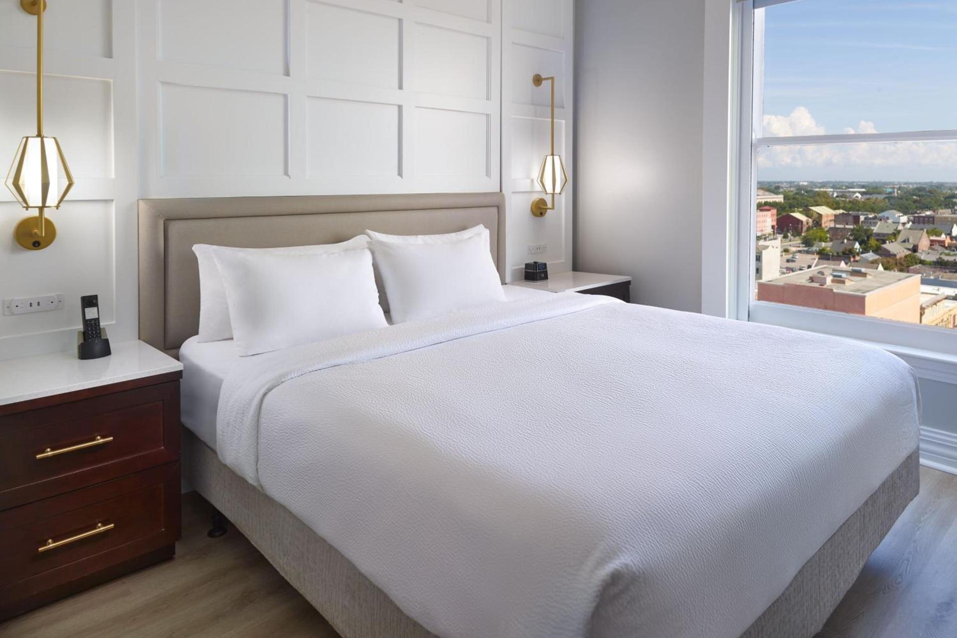 Courtyard by Marriott New Orleans French Quarter/Iberville photo 17