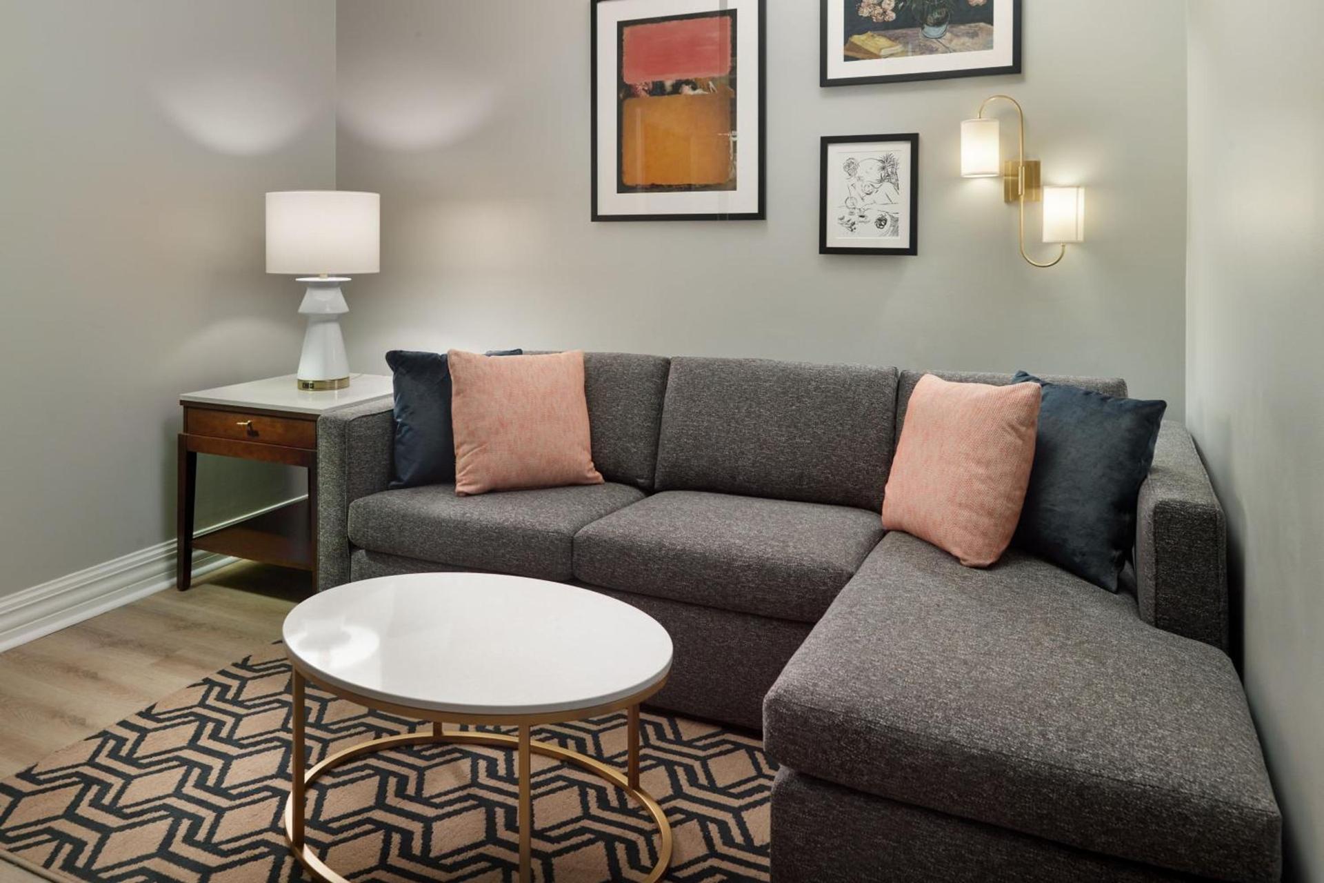 Courtyard by Marriott New Orleans French Quarter/Iberville photo 16