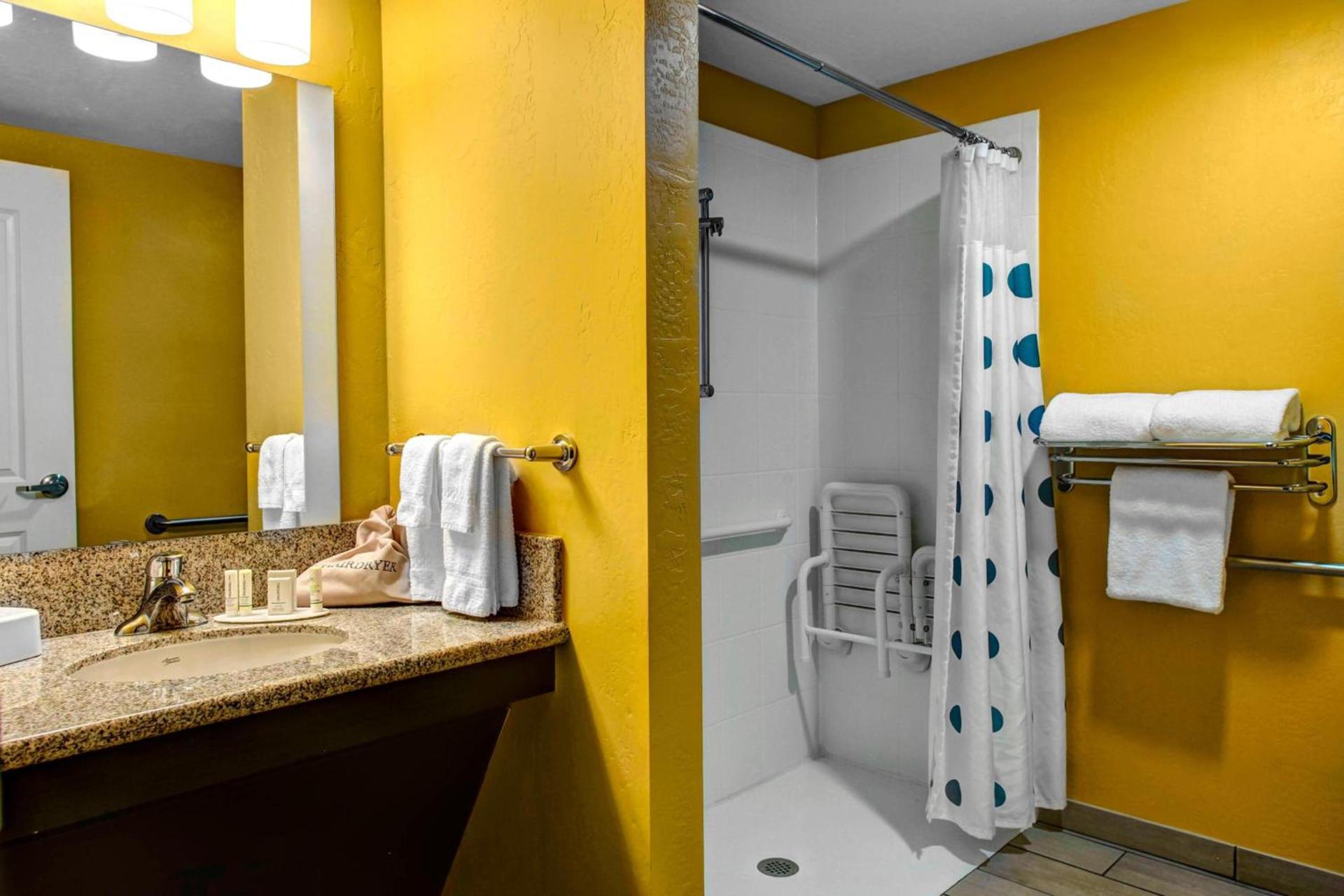 TownePlace Suites by Marriott Bakersfield West photo 16