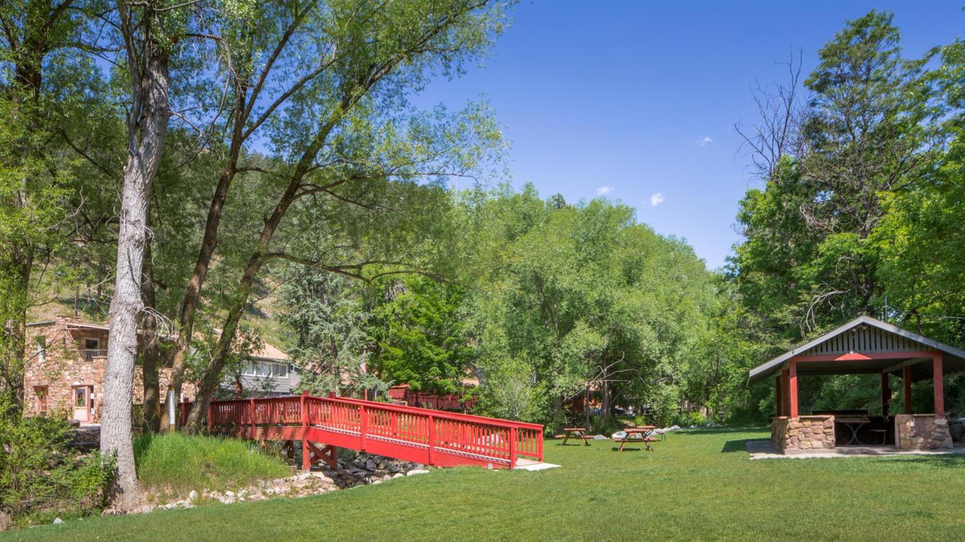 A-Lodge Boulder photo 40