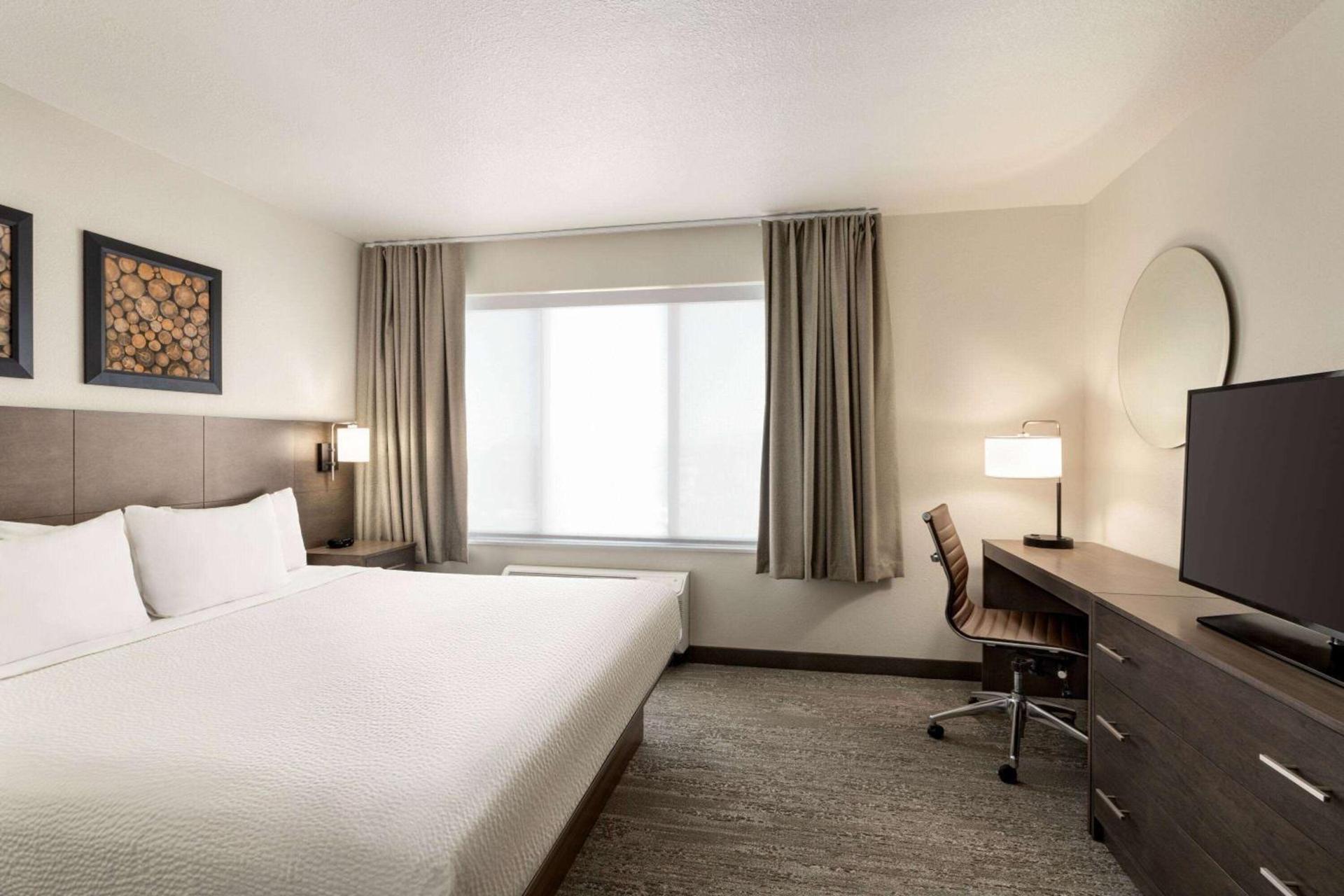 Days Inn & Suites by Wyndham Bozeman photo 25