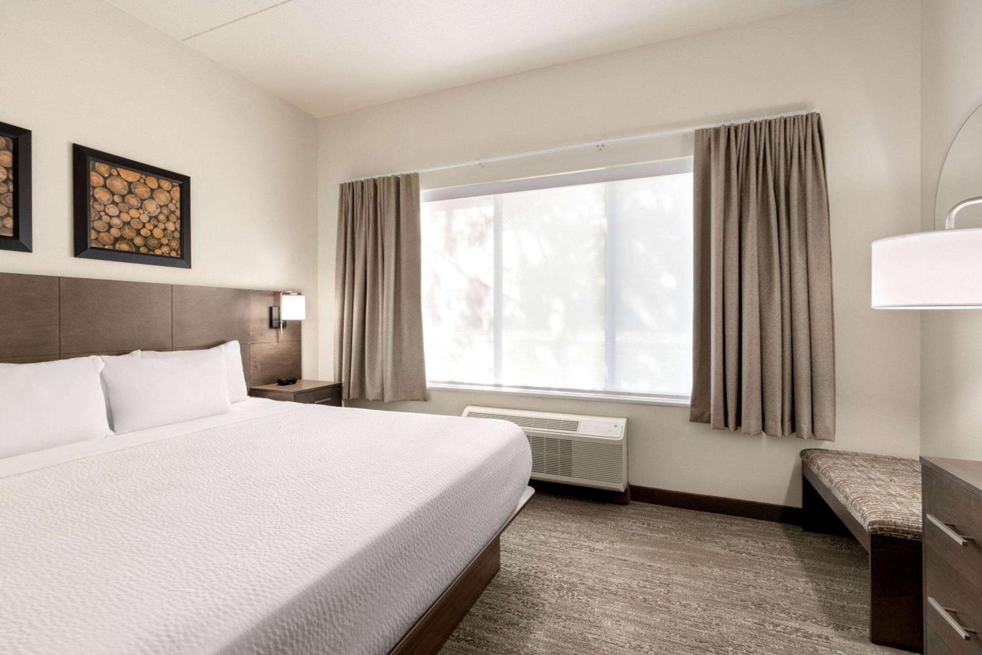 Days Inn & Suites by Wyndham Bozeman photo 28