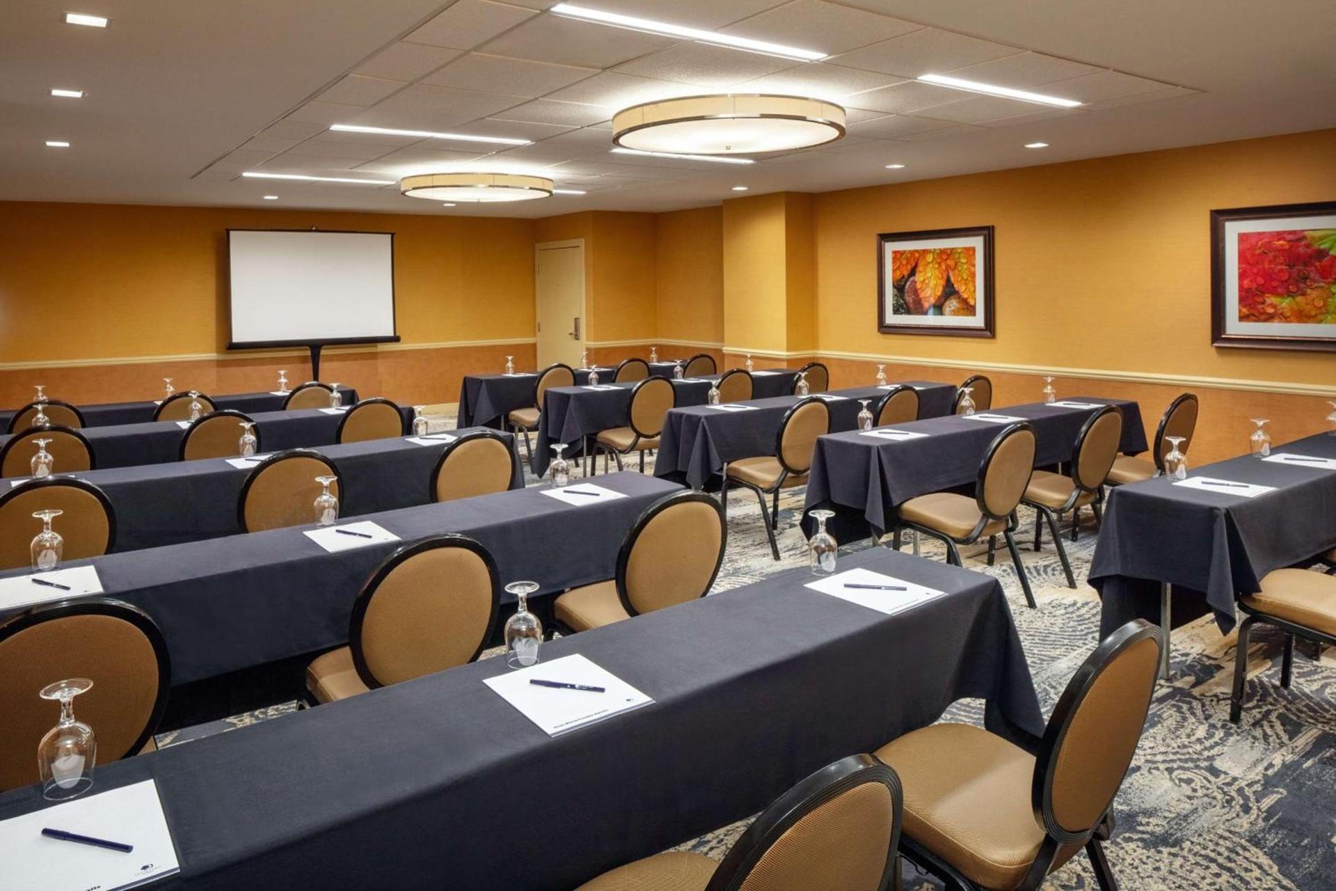 DoubleTree Boston North Shore Danvers photo 36