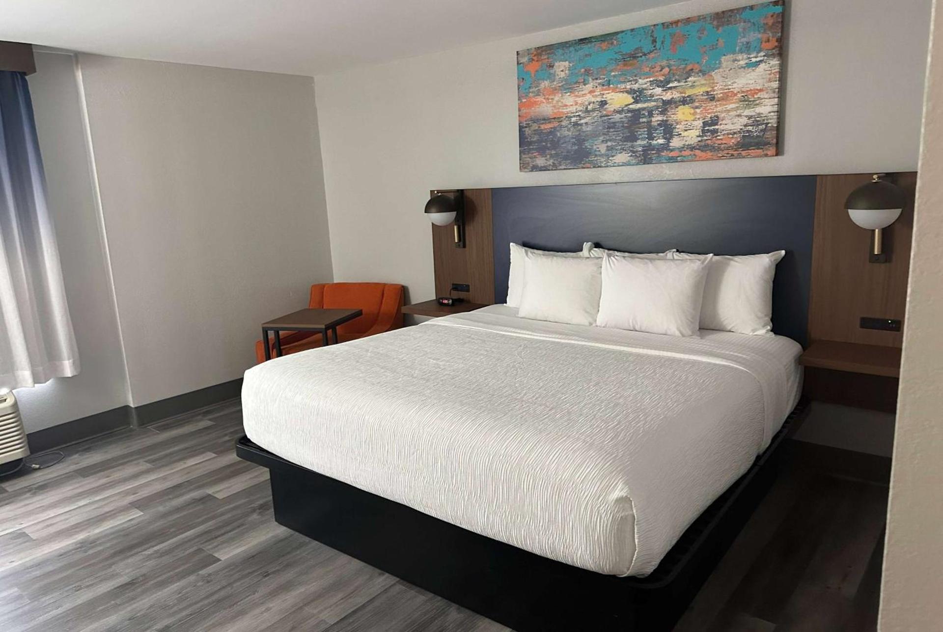 La Quinta by Wyndham Birmingham Homewood photo 13