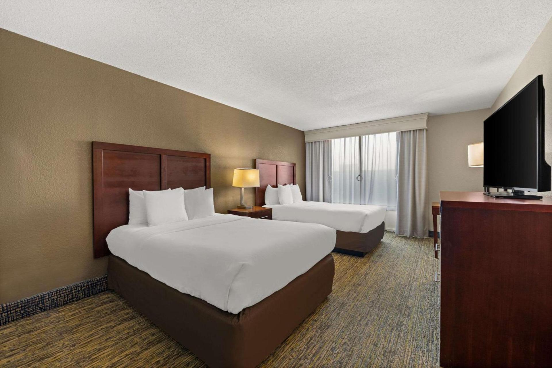 Comfort Inn On the Ocean photo 7
