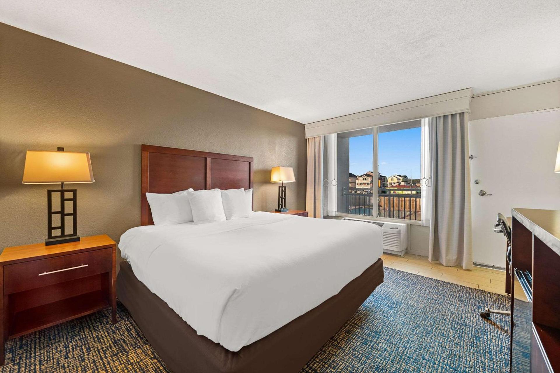 Comfort Inn On the Ocean photo 10