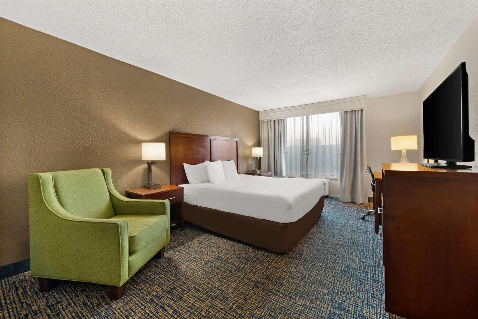 Comfort Inn On the Ocean photo 16