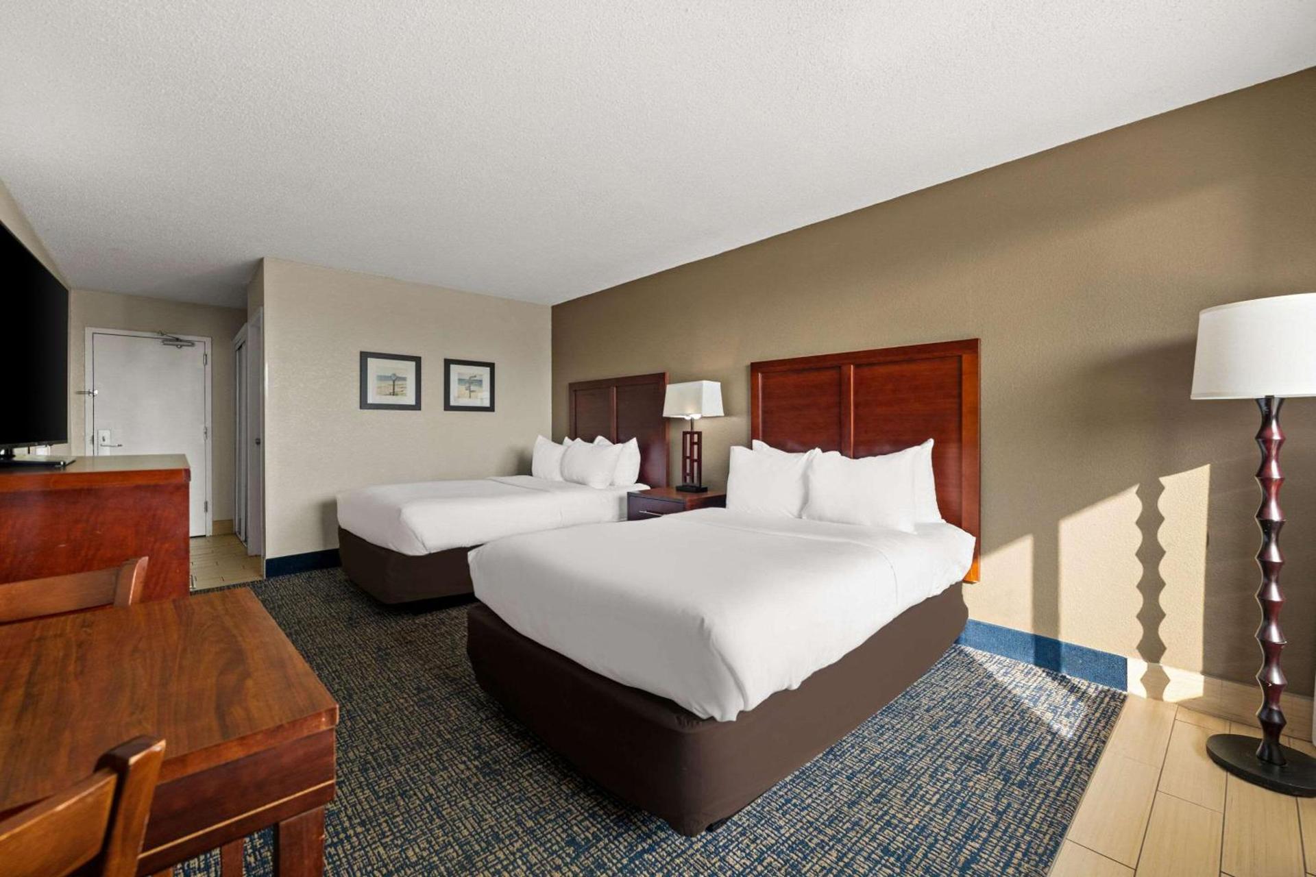 Comfort Inn On the Ocean photo 32