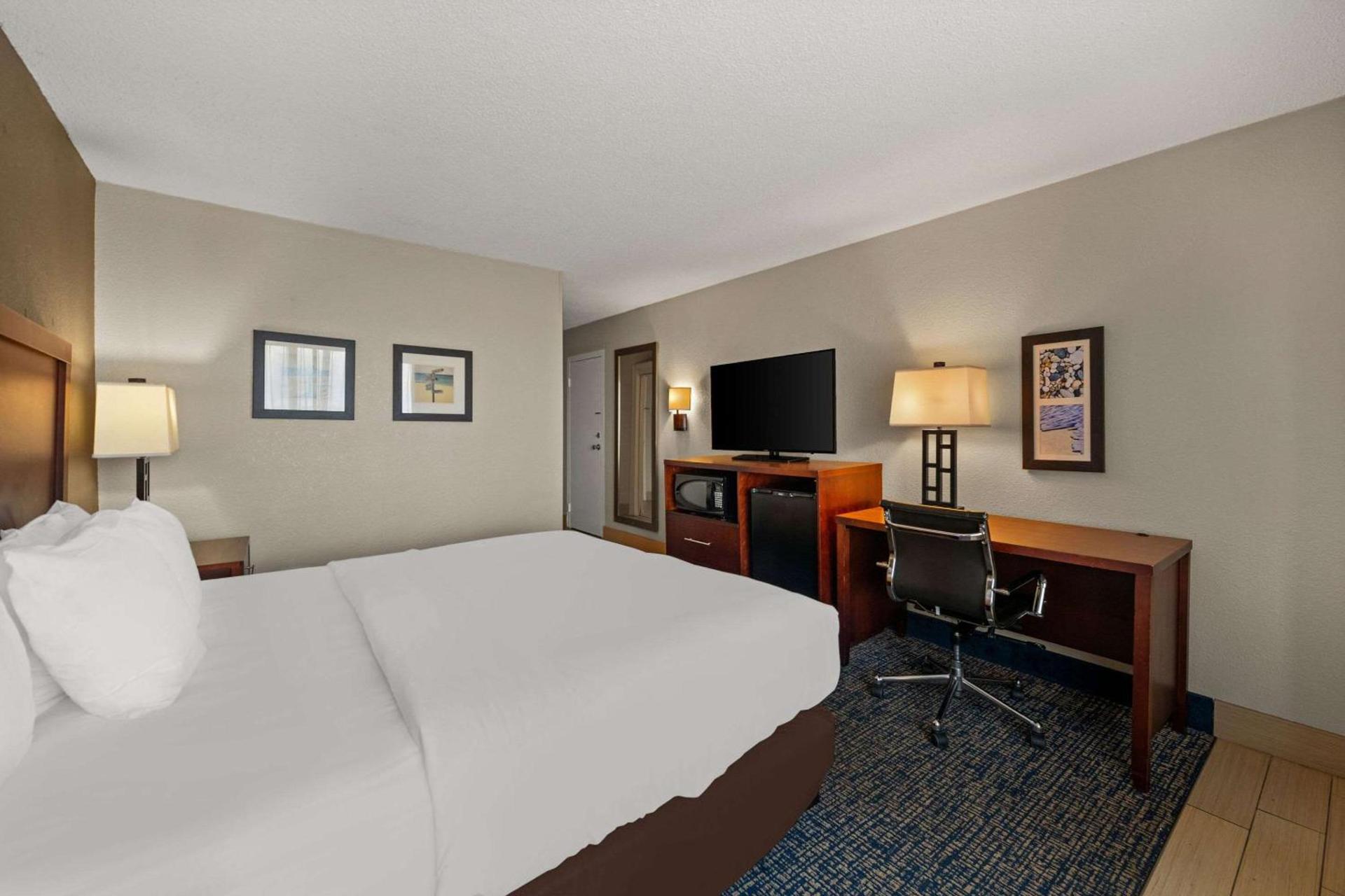 Comfort Inn On the Ocean photo 35