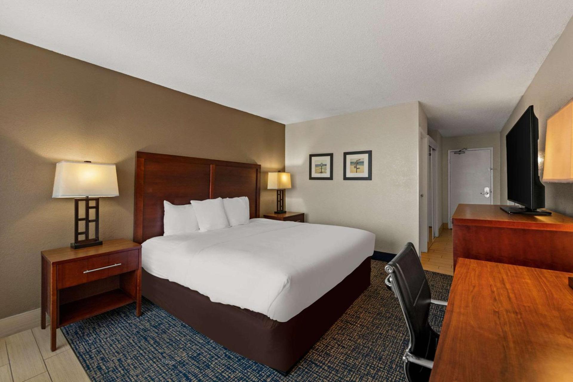Comfort Inn On the Ocean photo 36