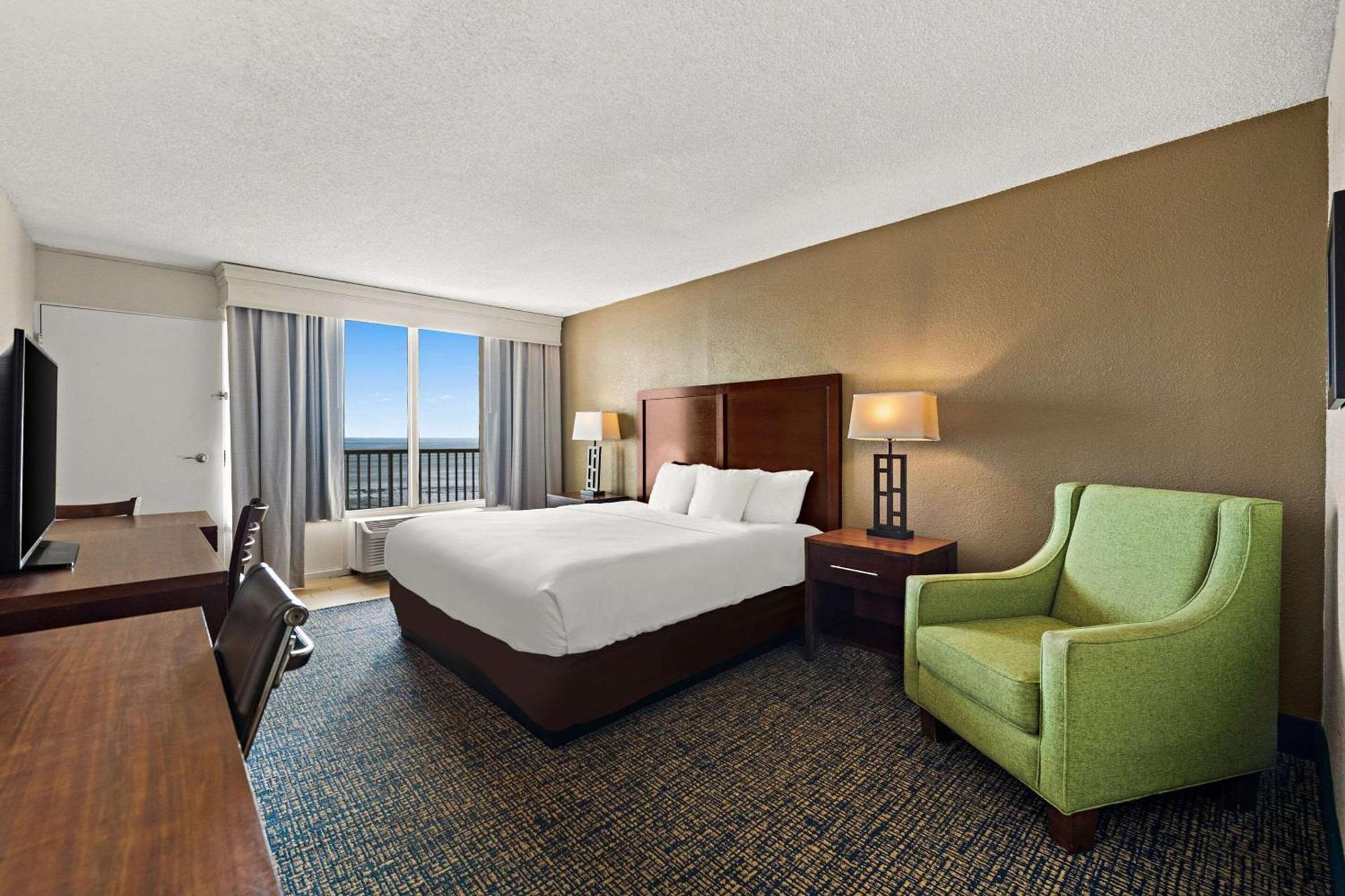 Comfort Inn On the Ocean photo 40