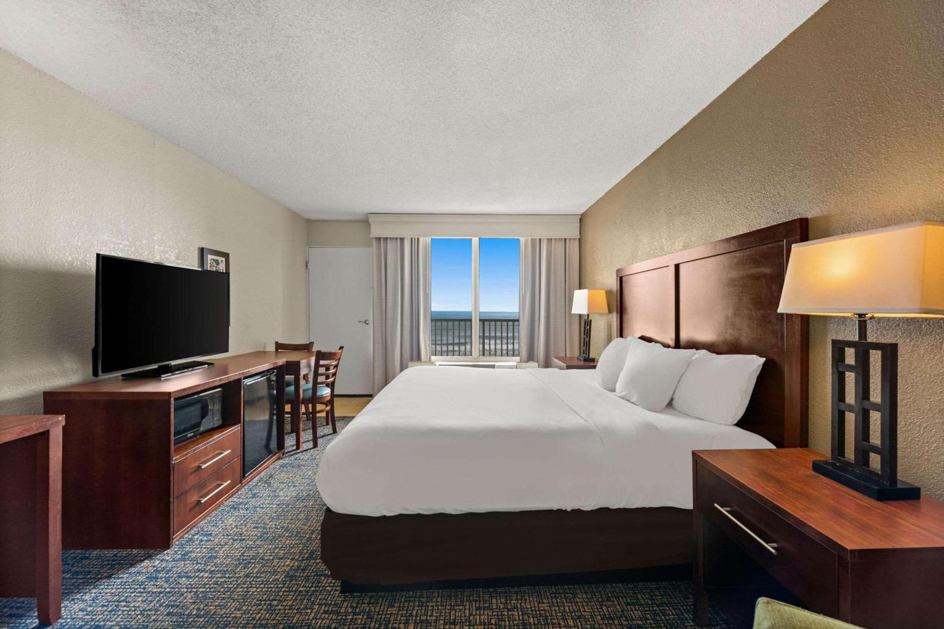 Comfort Inn On the Ocean photo 41