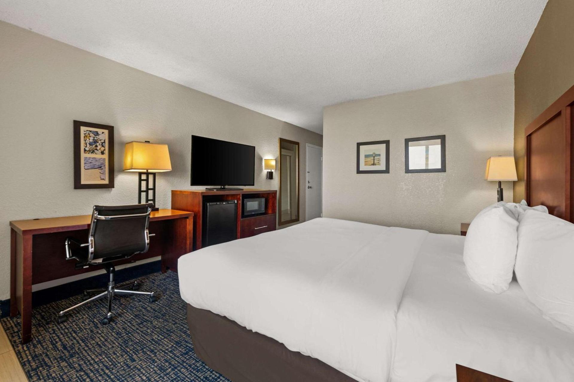 Comfort Inn On the Ocean photo 45