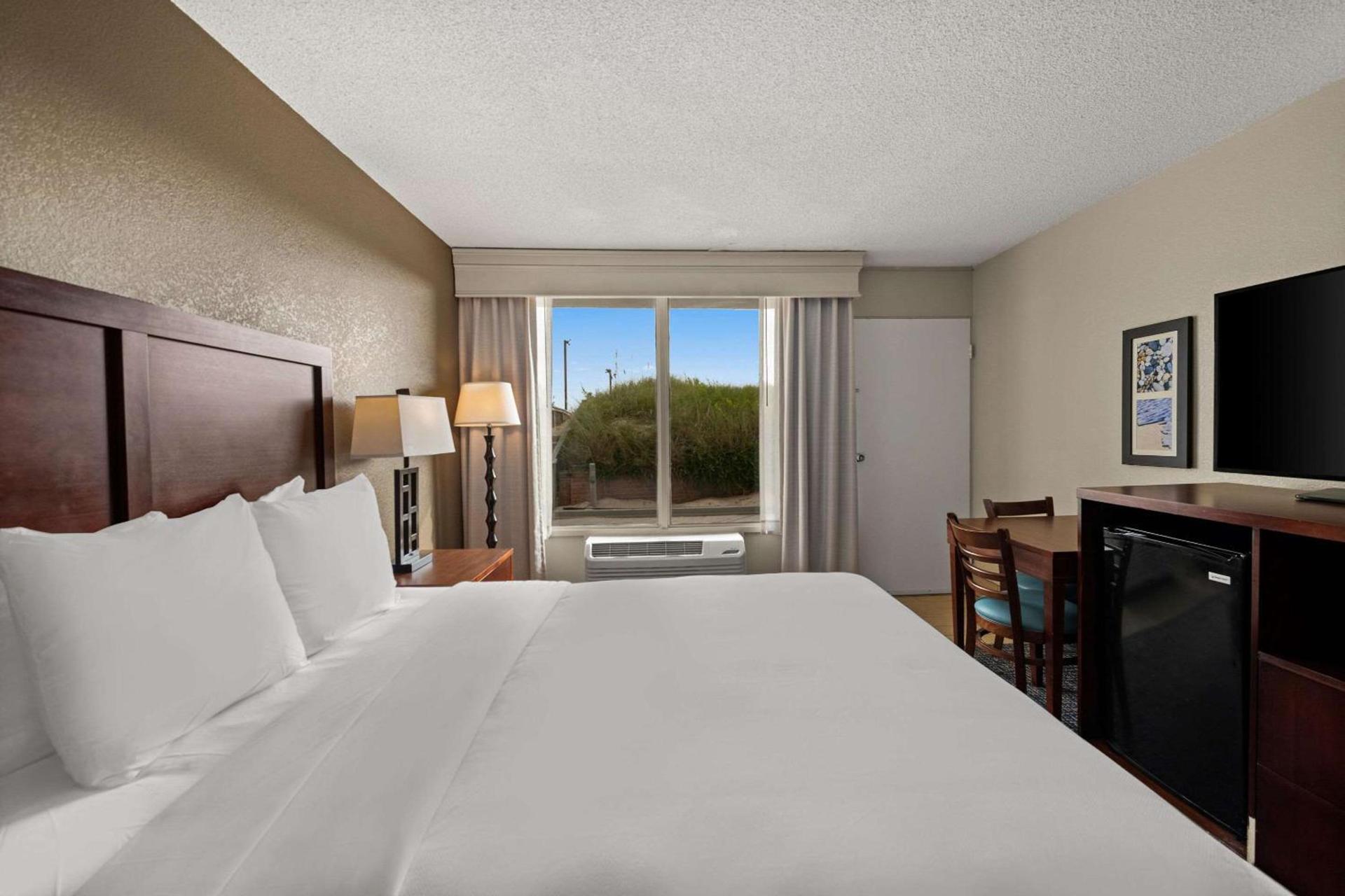 Comfort Inn On the Ocean photo 47