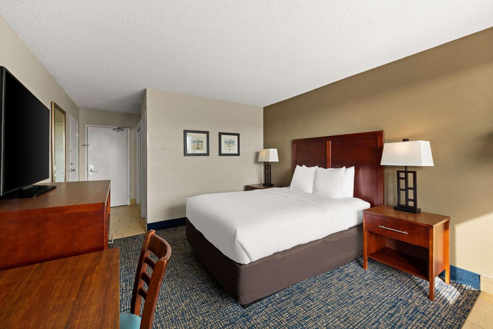 Comfort Inn On the Ocean photo 48