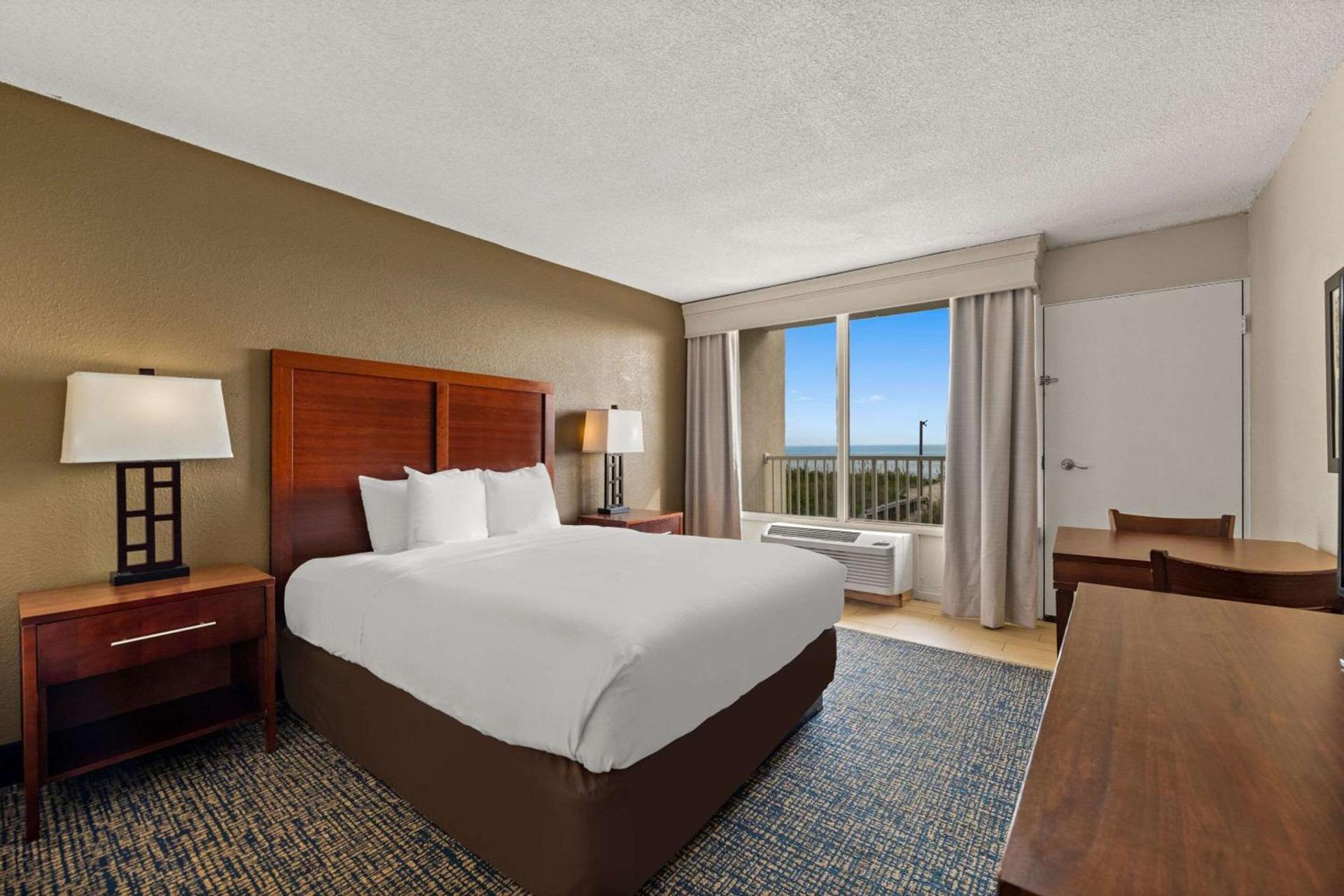 Comfort Inn On the Ocean photo 49