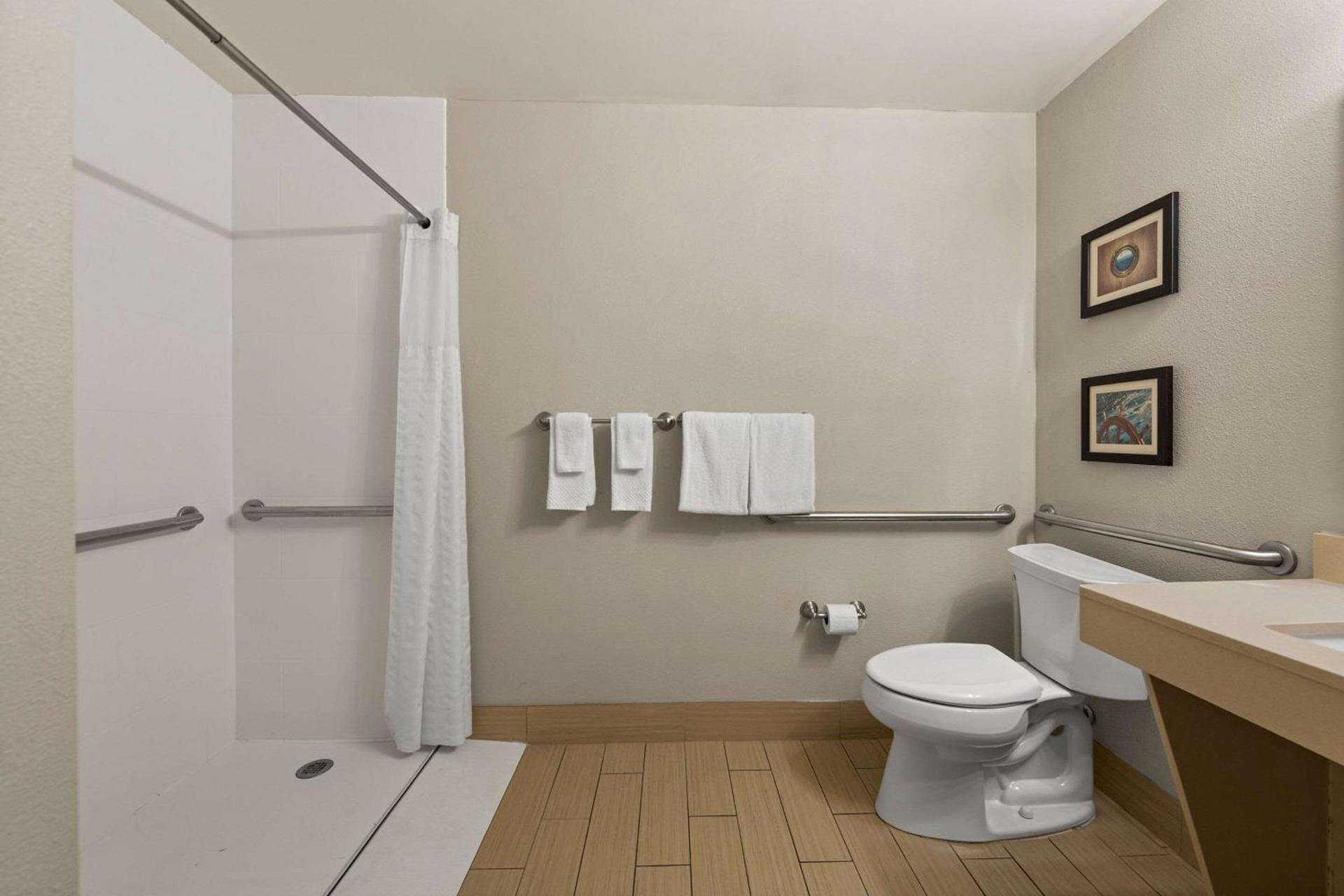 Comfort Inn On the Ocean photo 54