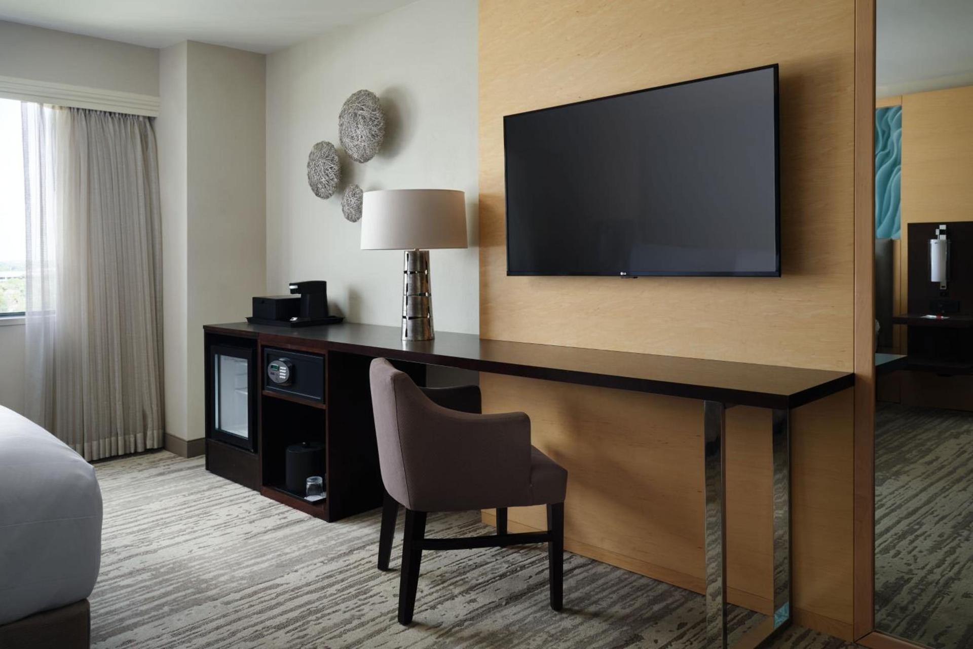 Boca Raton Marriott at Boca Center photo 15