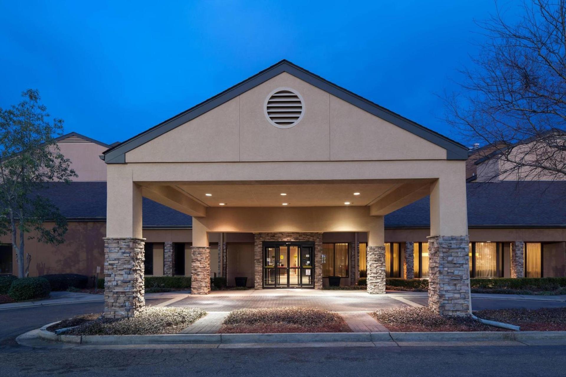 Courtyard by Marriott Jackson Ridgeland photo 1