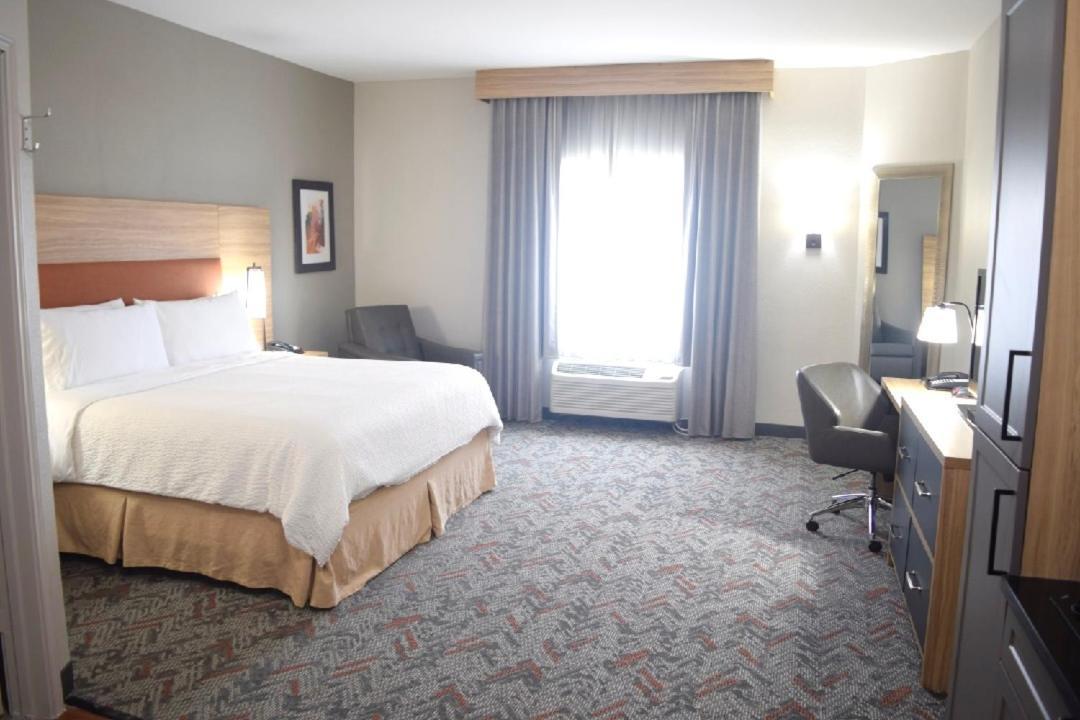 Candlewood Suites Houston I-10 East by IHG photo 3