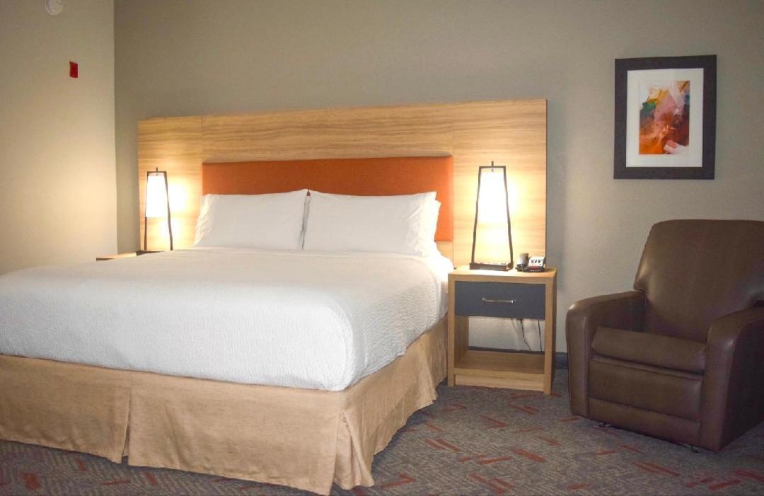 Candlewood Suites Houston I-10 East by IHG photo 8
