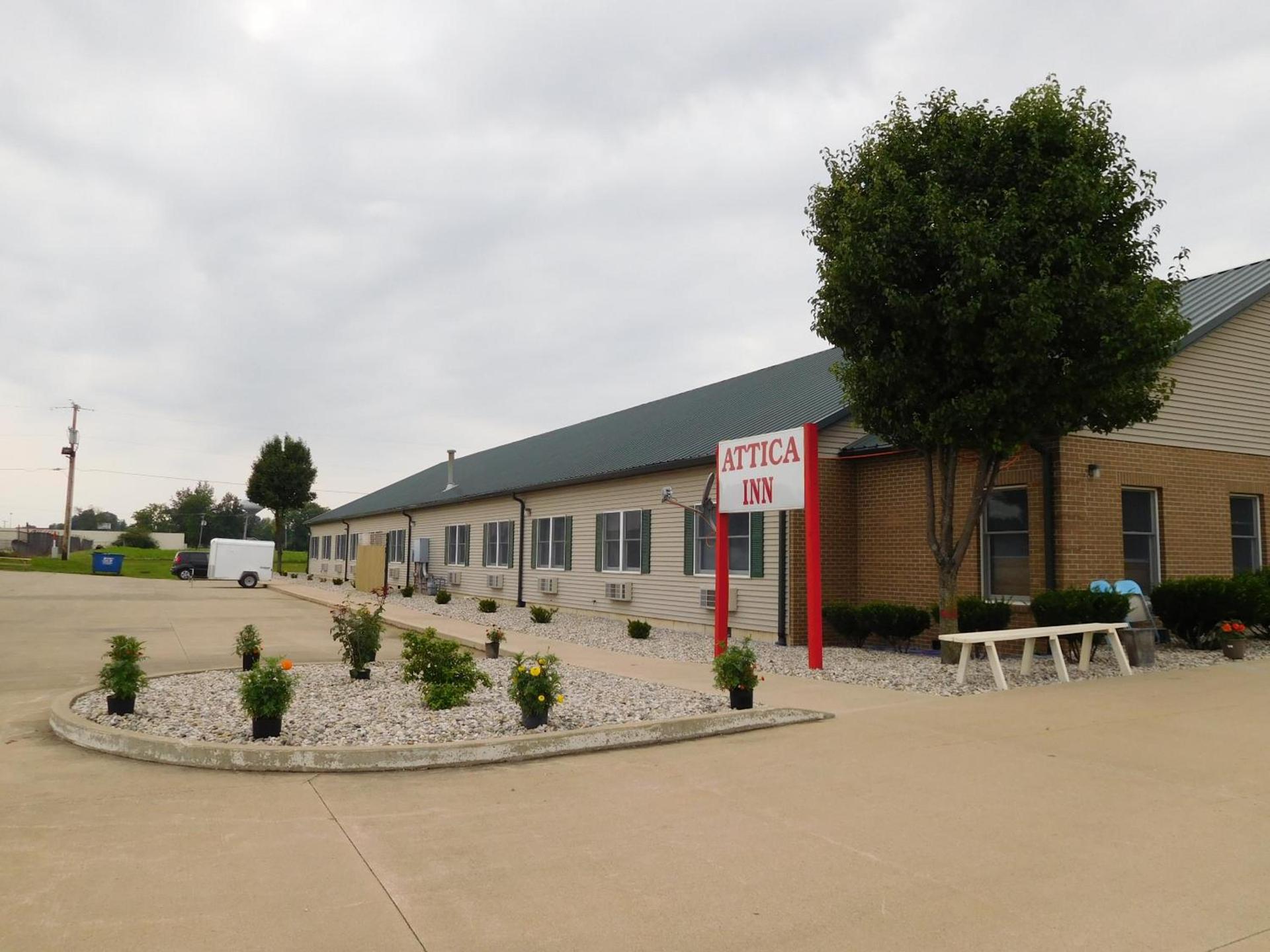 Attica Inn photo 3