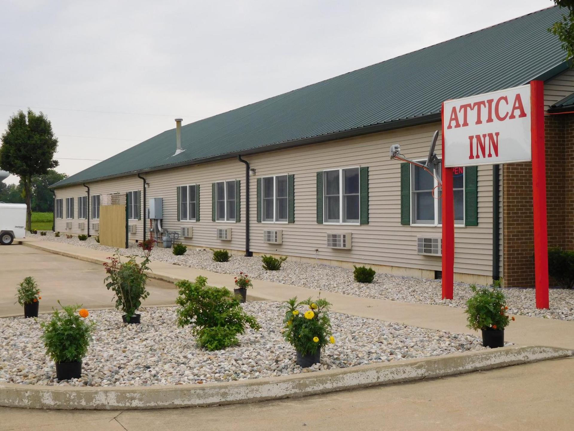 Attica Inn photo 14
