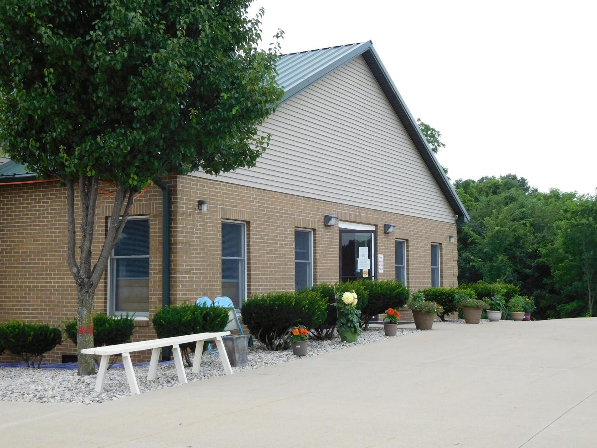 Attica Inn photo 10
