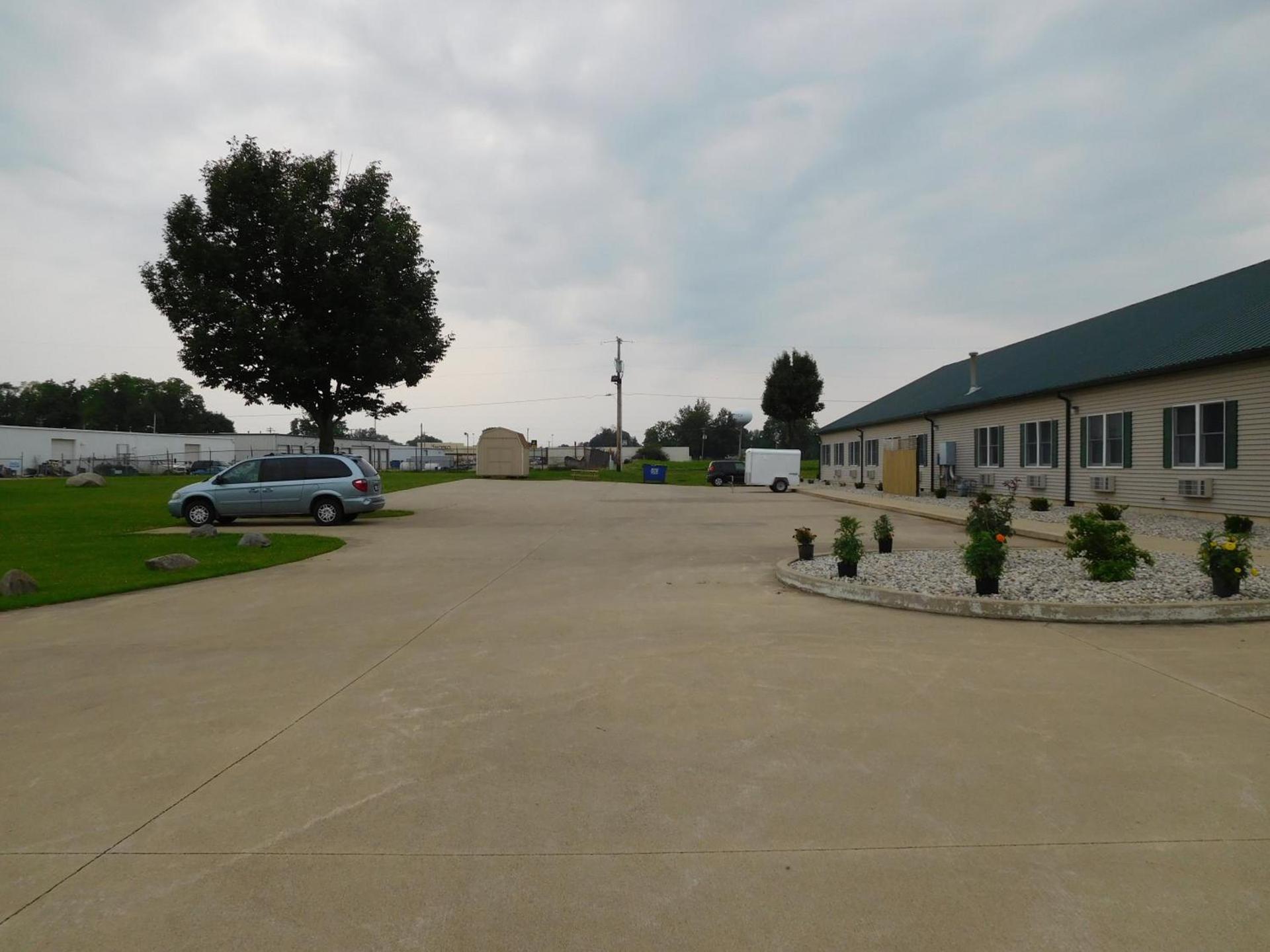 Attica Inn photo 12
