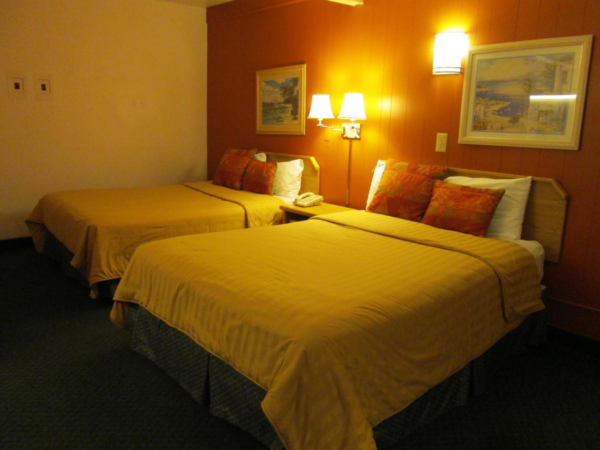 Townhouse Motel photo 43