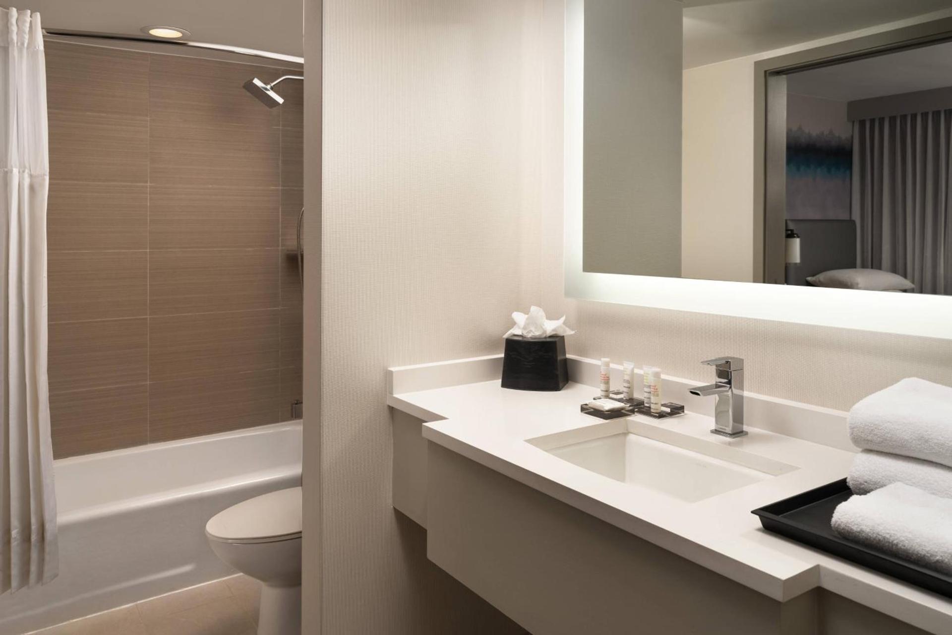 Costa Mesa Marriott photo 28