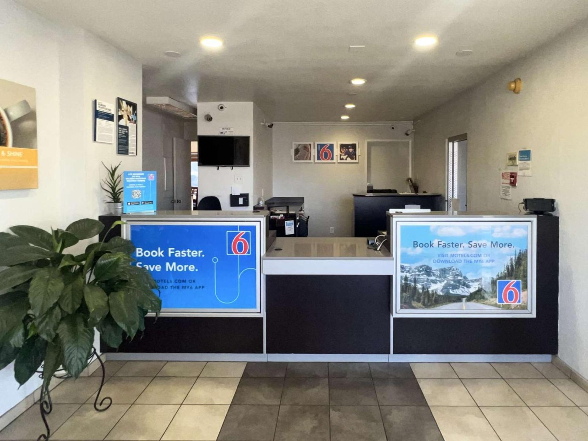Motel 6-Tulare, CA photo 4