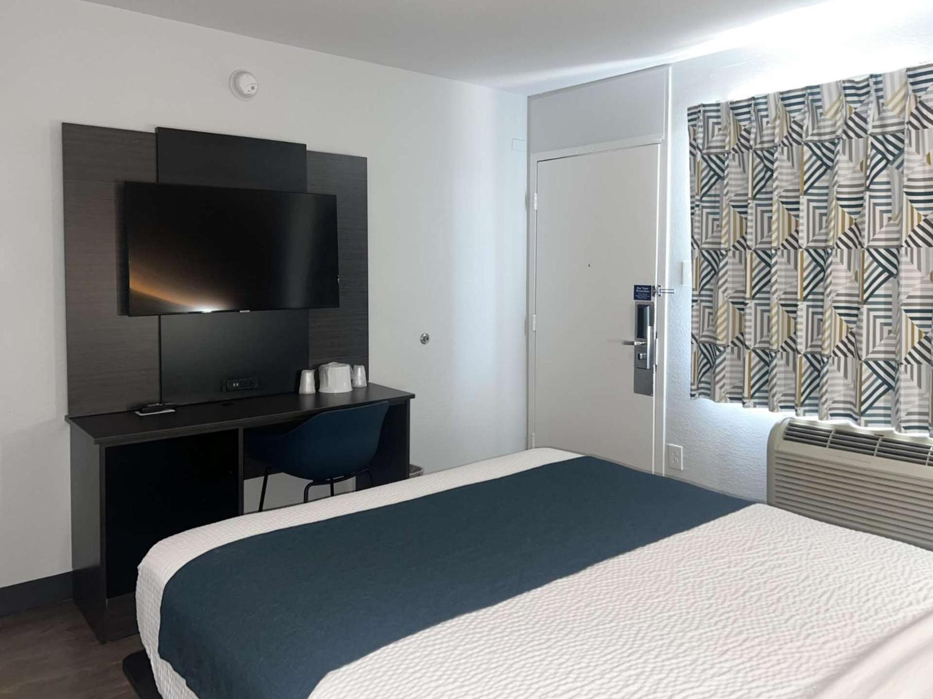 Motel 6-Tulare, CA photo 19