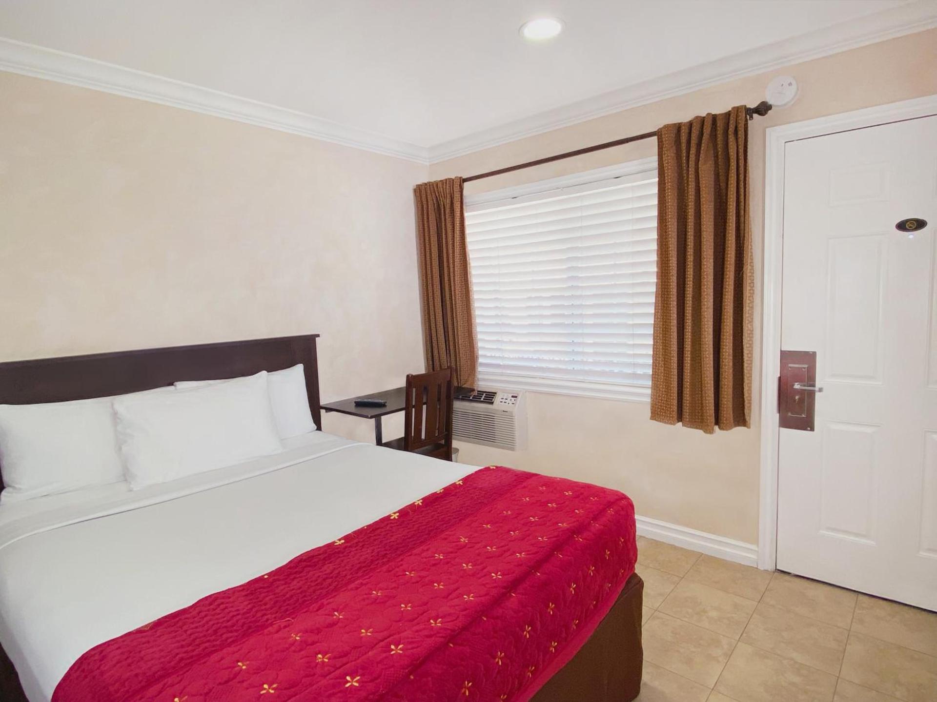 Nite Inn at Universal City - Walking Distance to Universal Studios Hollywood photo 48