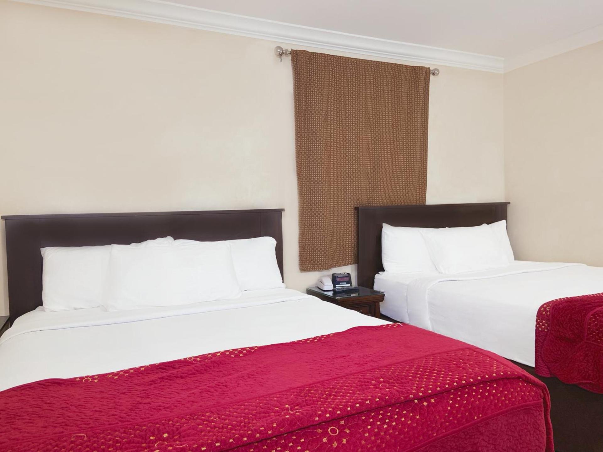 Nite Inn at Universal City - Walking Distance to Universal Studios Hollywood photo 74